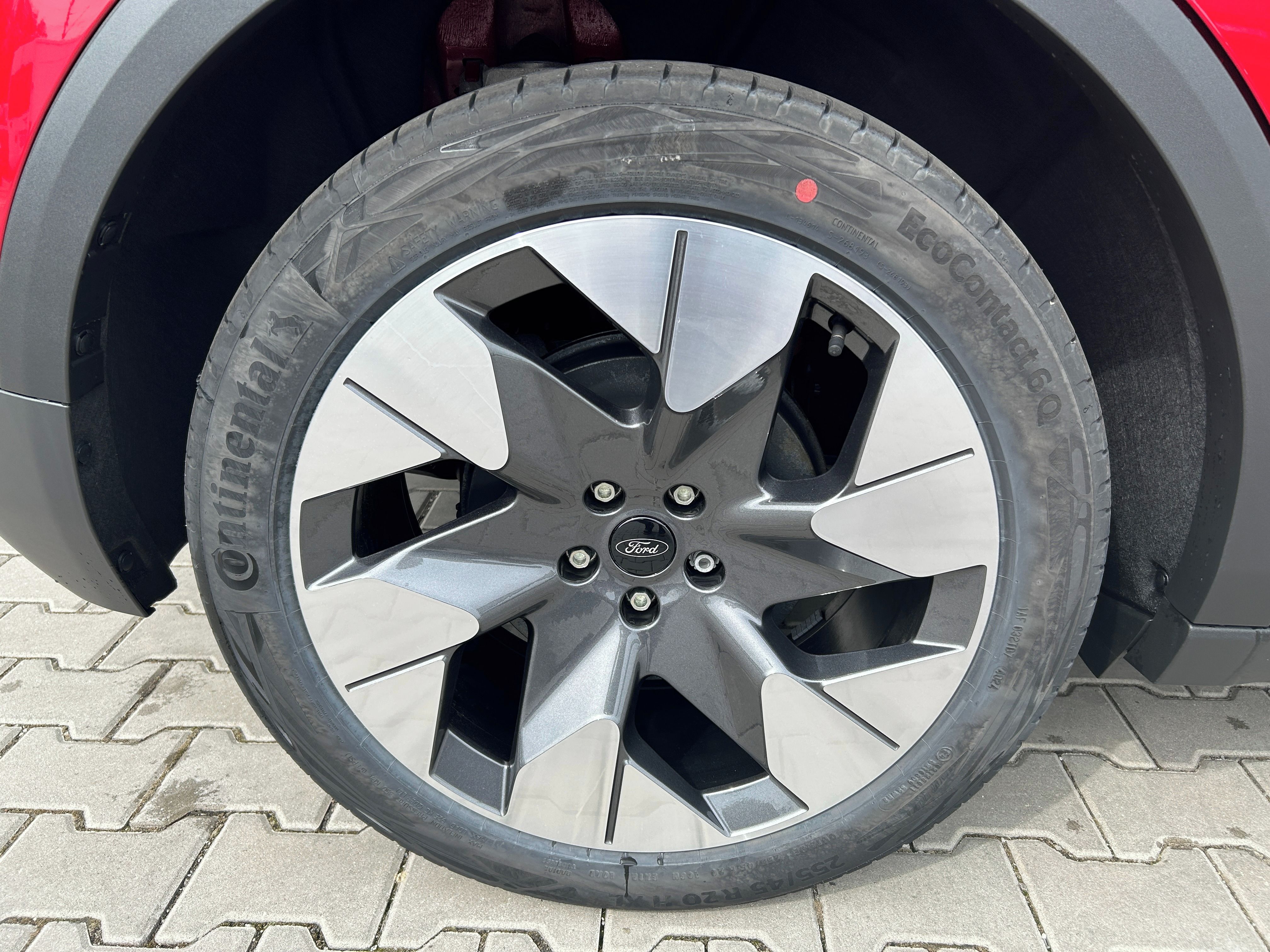 Ford Explorer, 77 kWh dojezd PREMIUM 210kW - fotka 4