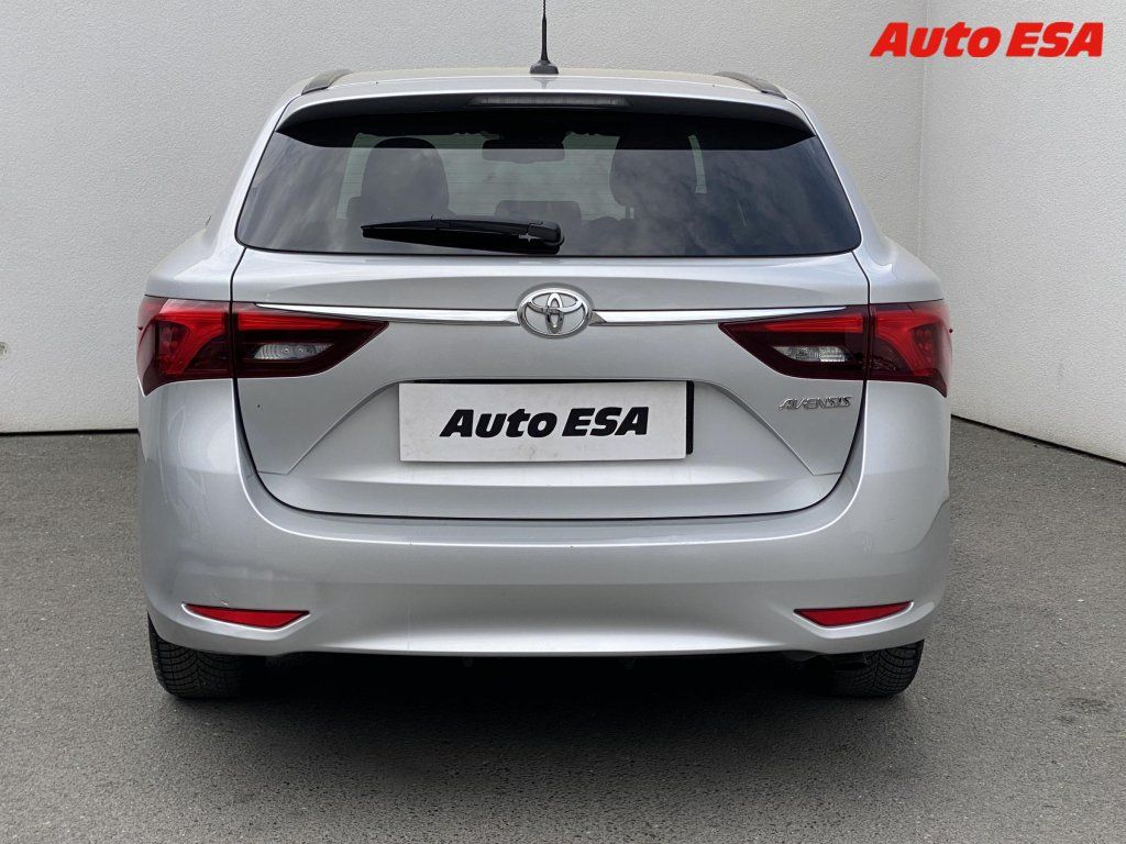 Toyota Avensis, 2.0 D-4D,Sport,kůže,+ALU - fotka 5