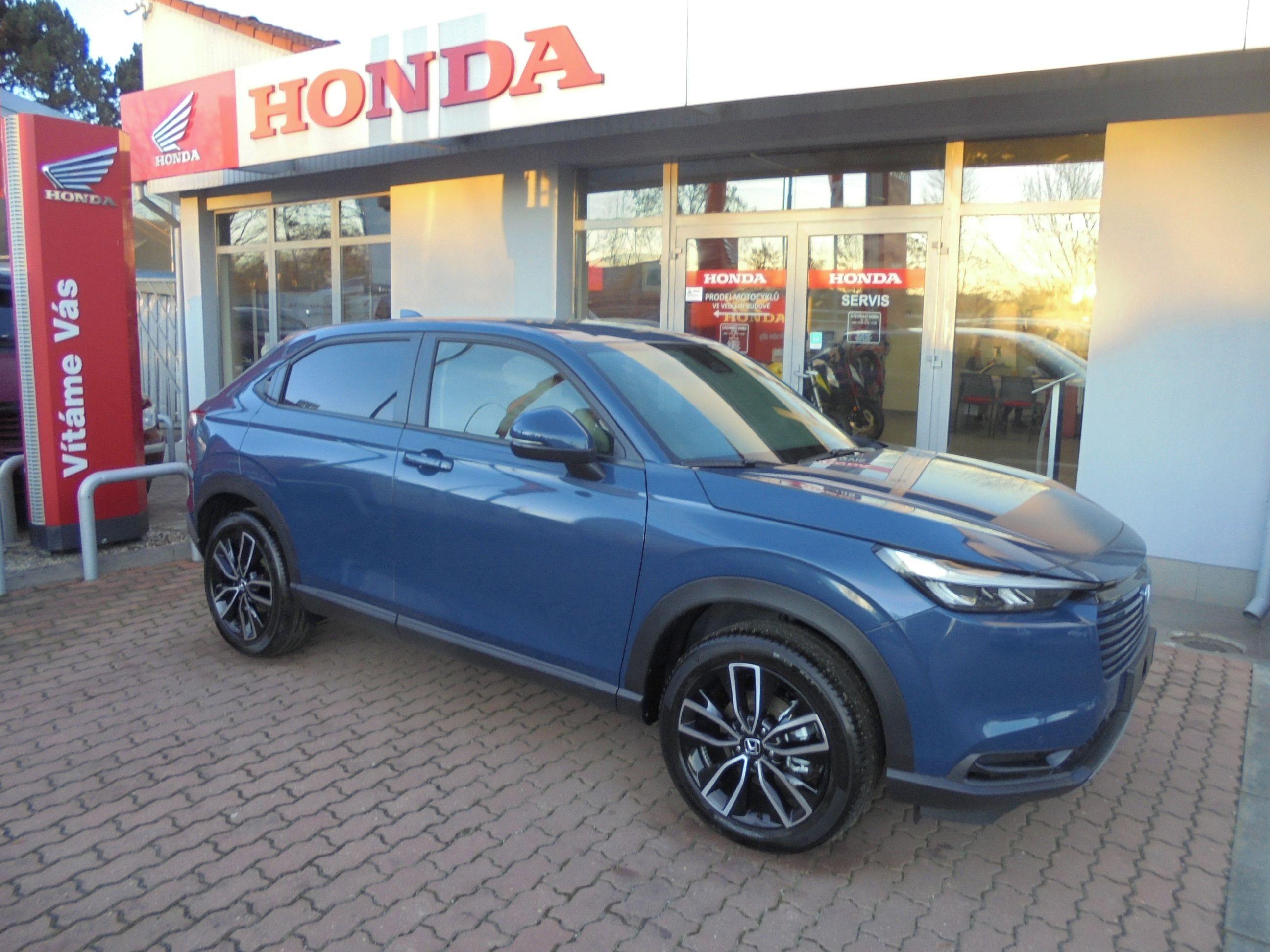 Honda HR-V, 1.5e:HEV ELEGANCE EXCLUSIVE - fotka 2
