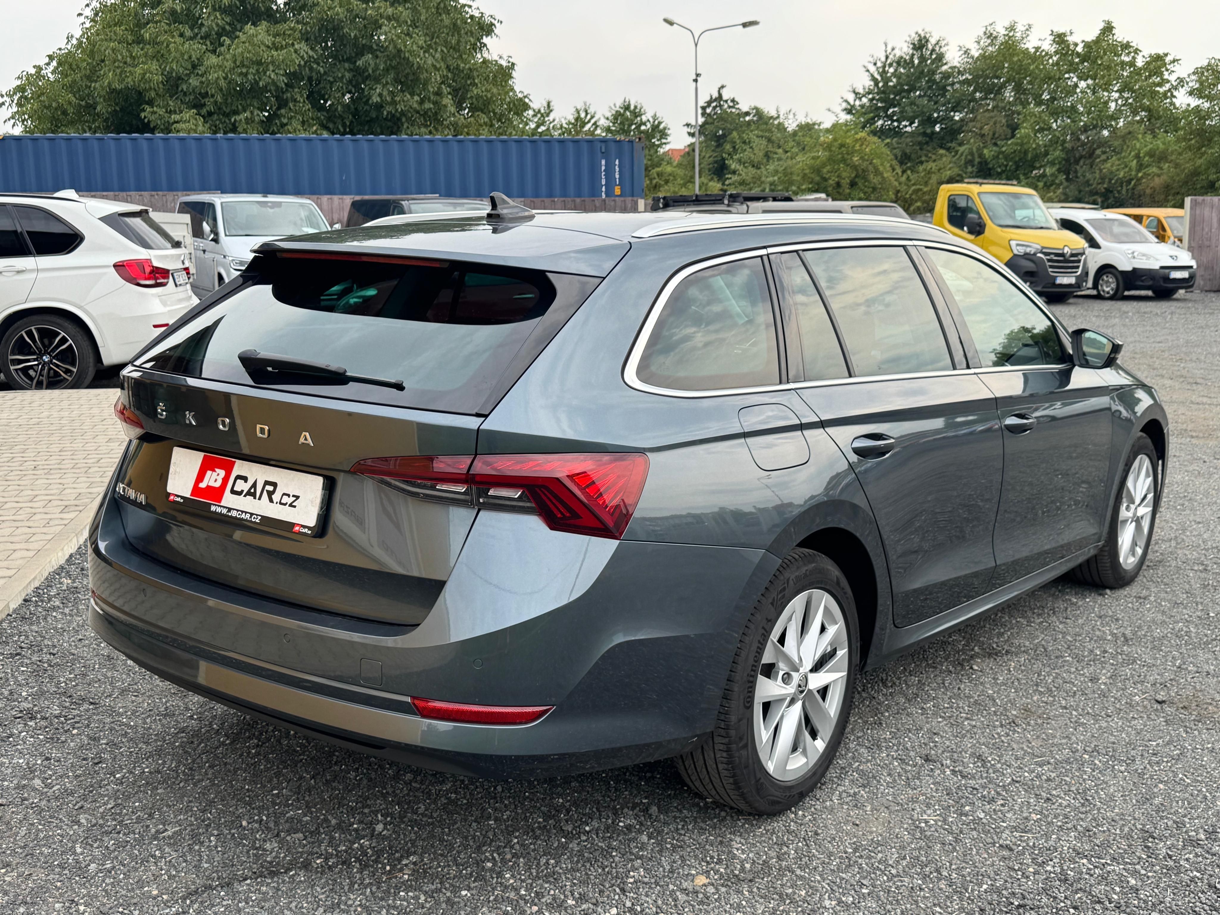 Škoda Octavia, 2.0 TDI 110KW DSG STYLE - fotka 2