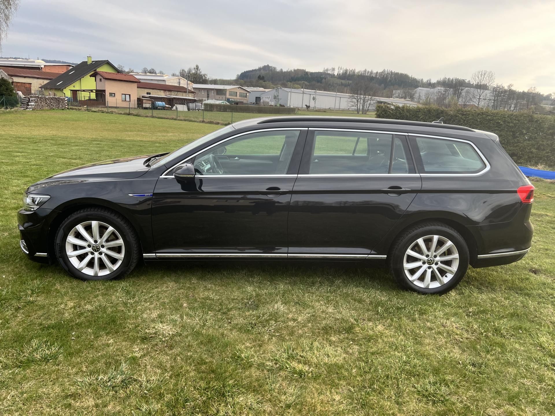 Volkswagen Passat, 1.4GTE 160KW,TZ,2xALU,1MAJ - fotka 4