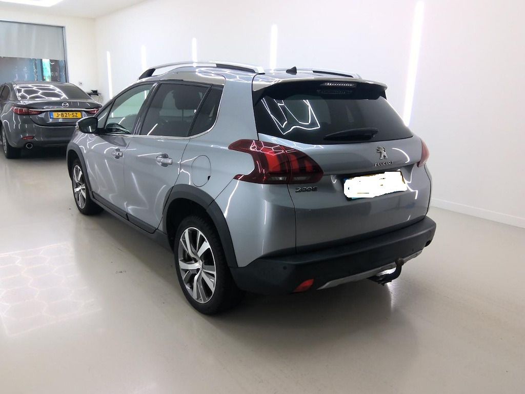 Peugeot 2008, 1.2i 96kw alure plna vybava - fotka 6