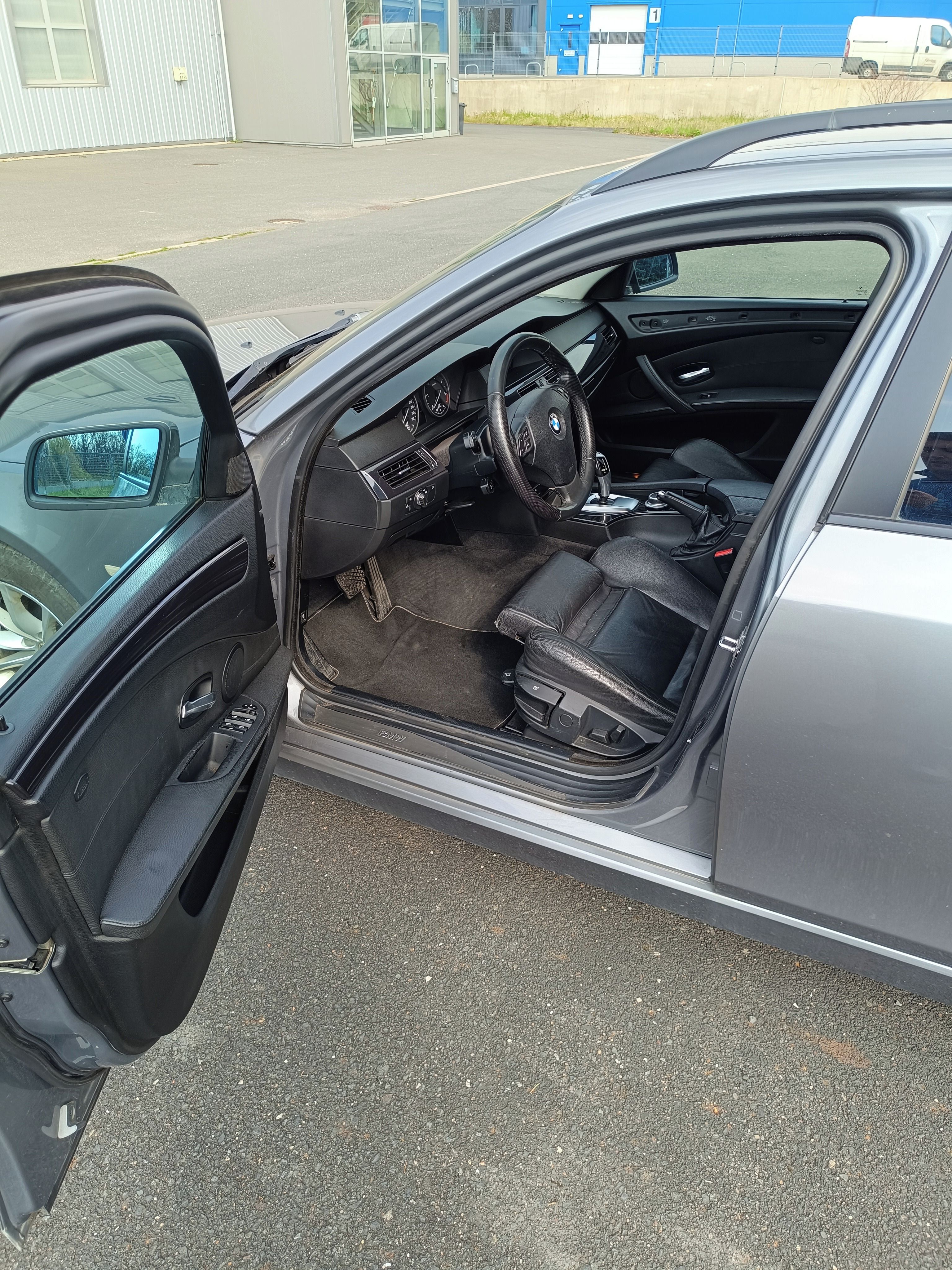 BMW Řada 5, BMW 525d Touring (E61), 145 kW - fotka 6