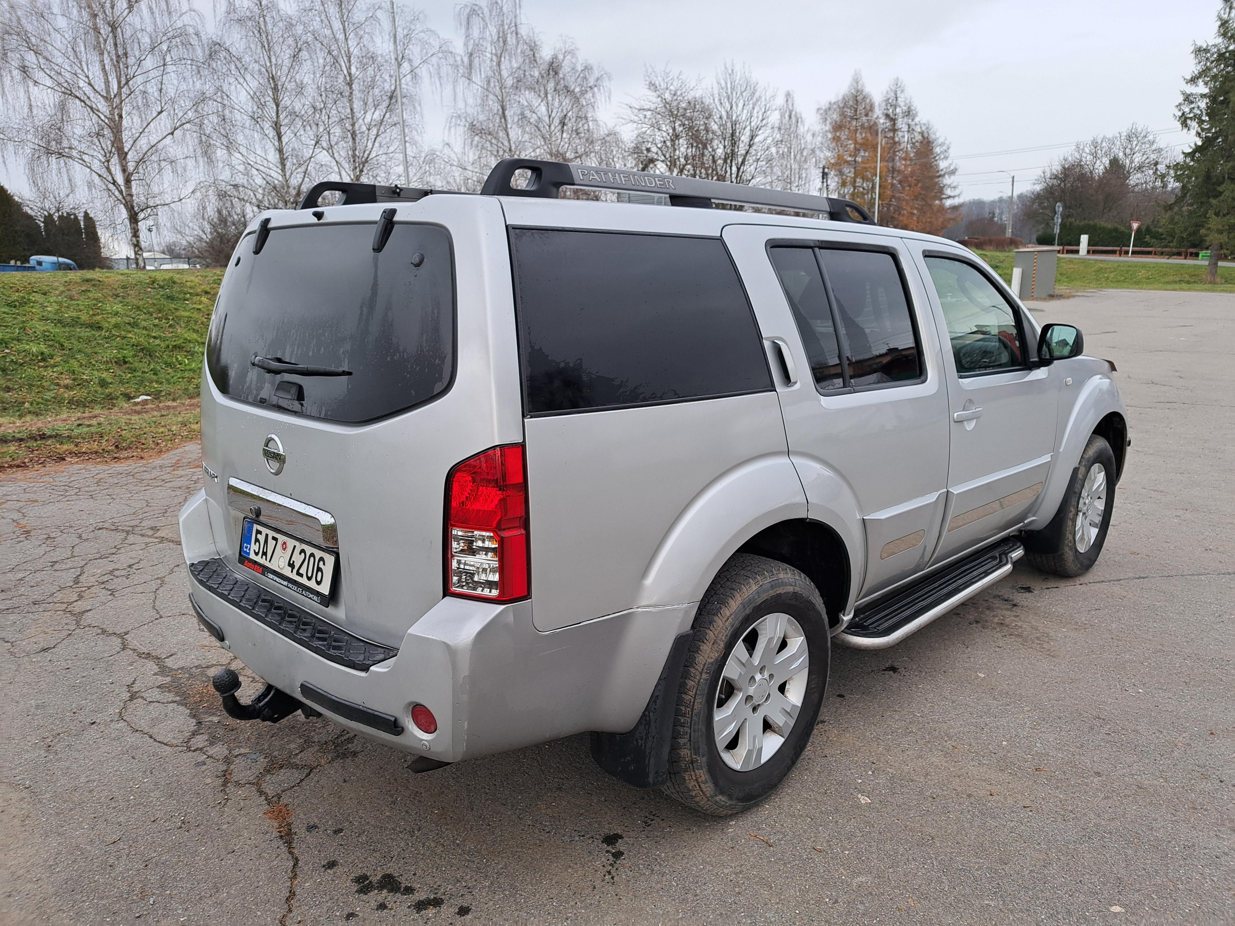 Nissan Pathfinder, Nissan Pathfinder - fotka 4