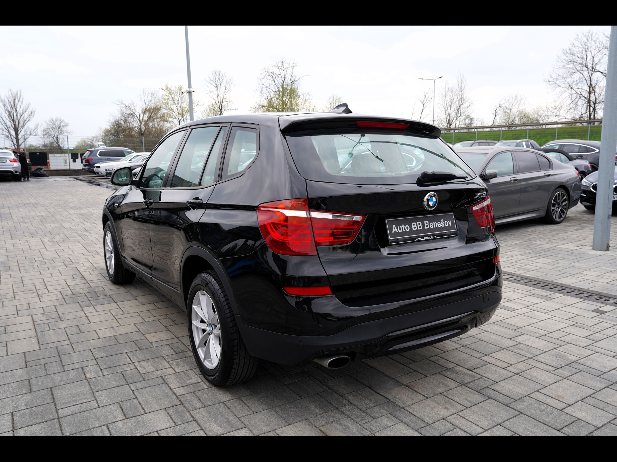 BMW X3, 2.0d sDrive/AT/150 PS/šíbr - fotka 4