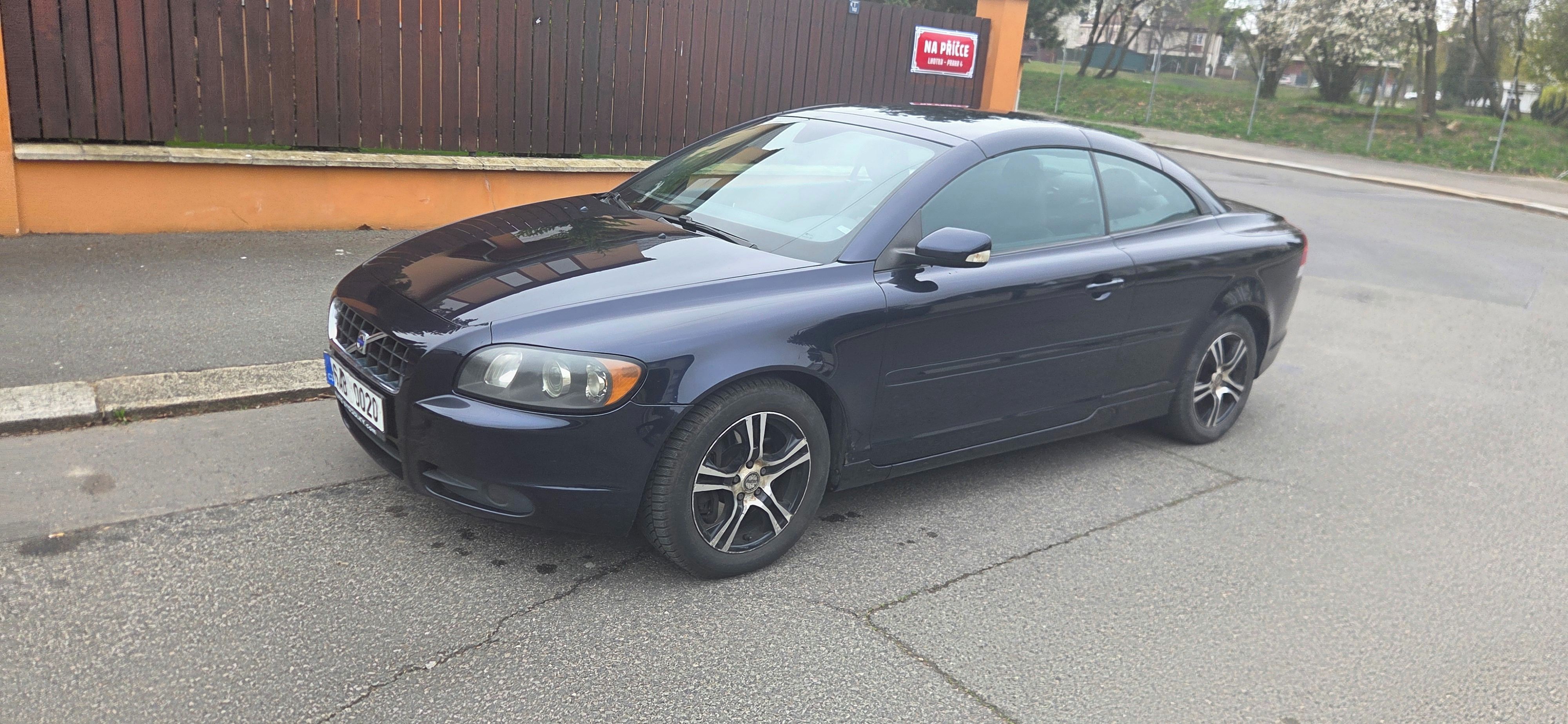 Volvo C70, 2,4 D - fotka 2