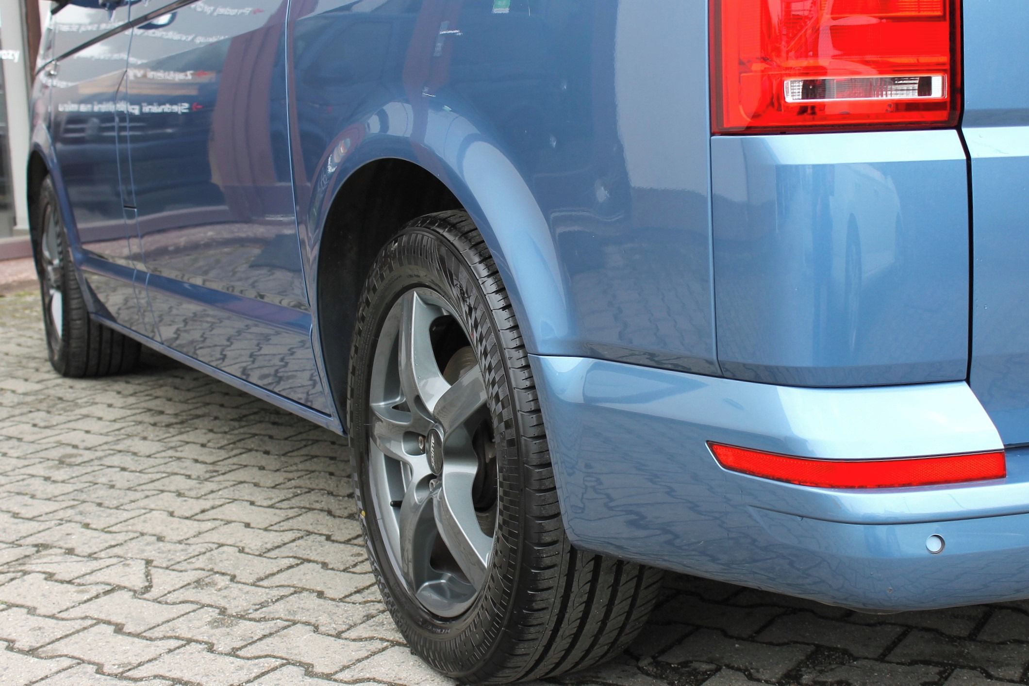 Volkswagen Multivan, 2.0 TDI 150kW DSG COMFORTLINE - fotka 6