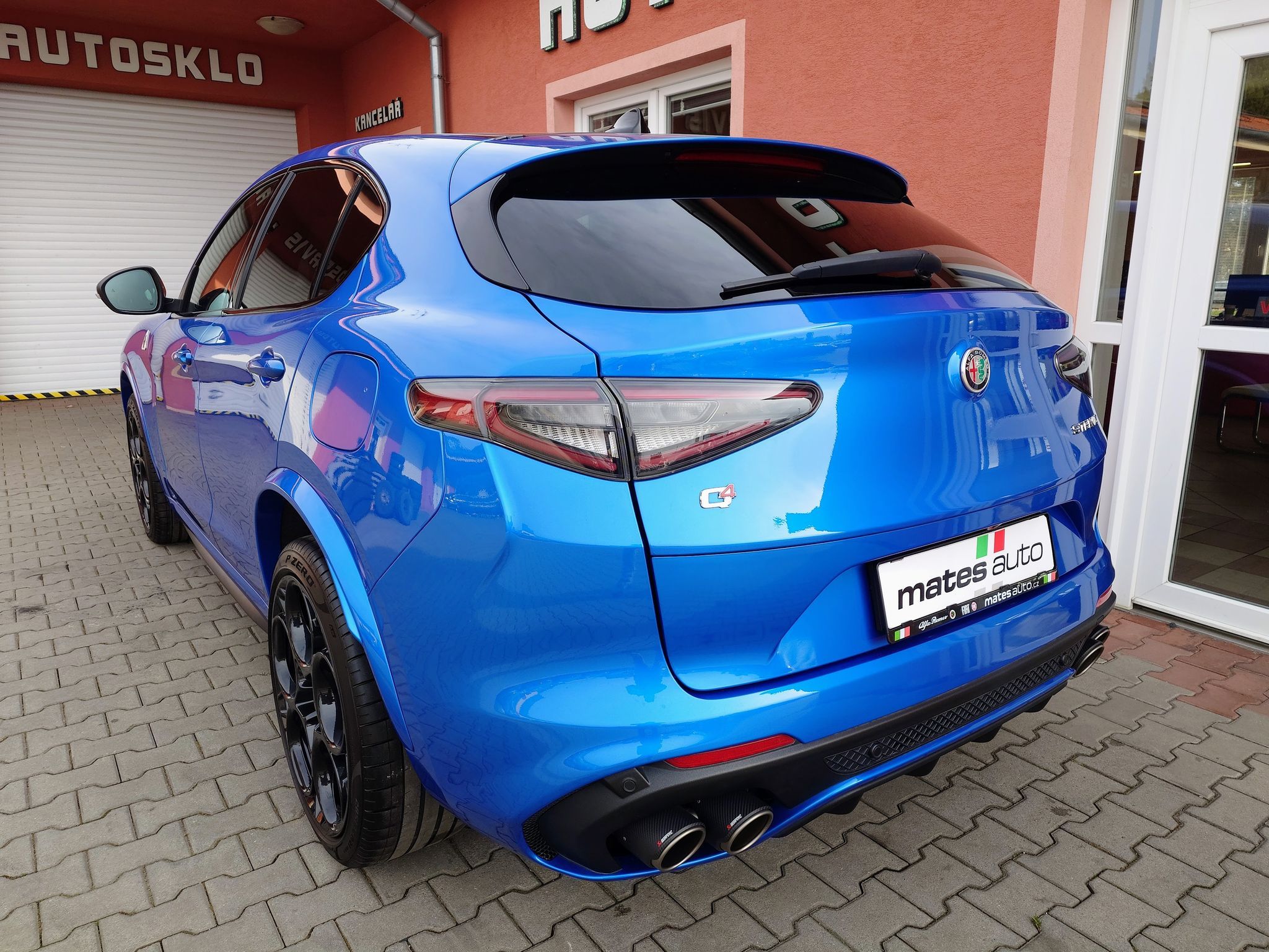 Alfa Romeo Stelvio, QudriFoglio 382kw(ODPOČET DPH) - fotka 3