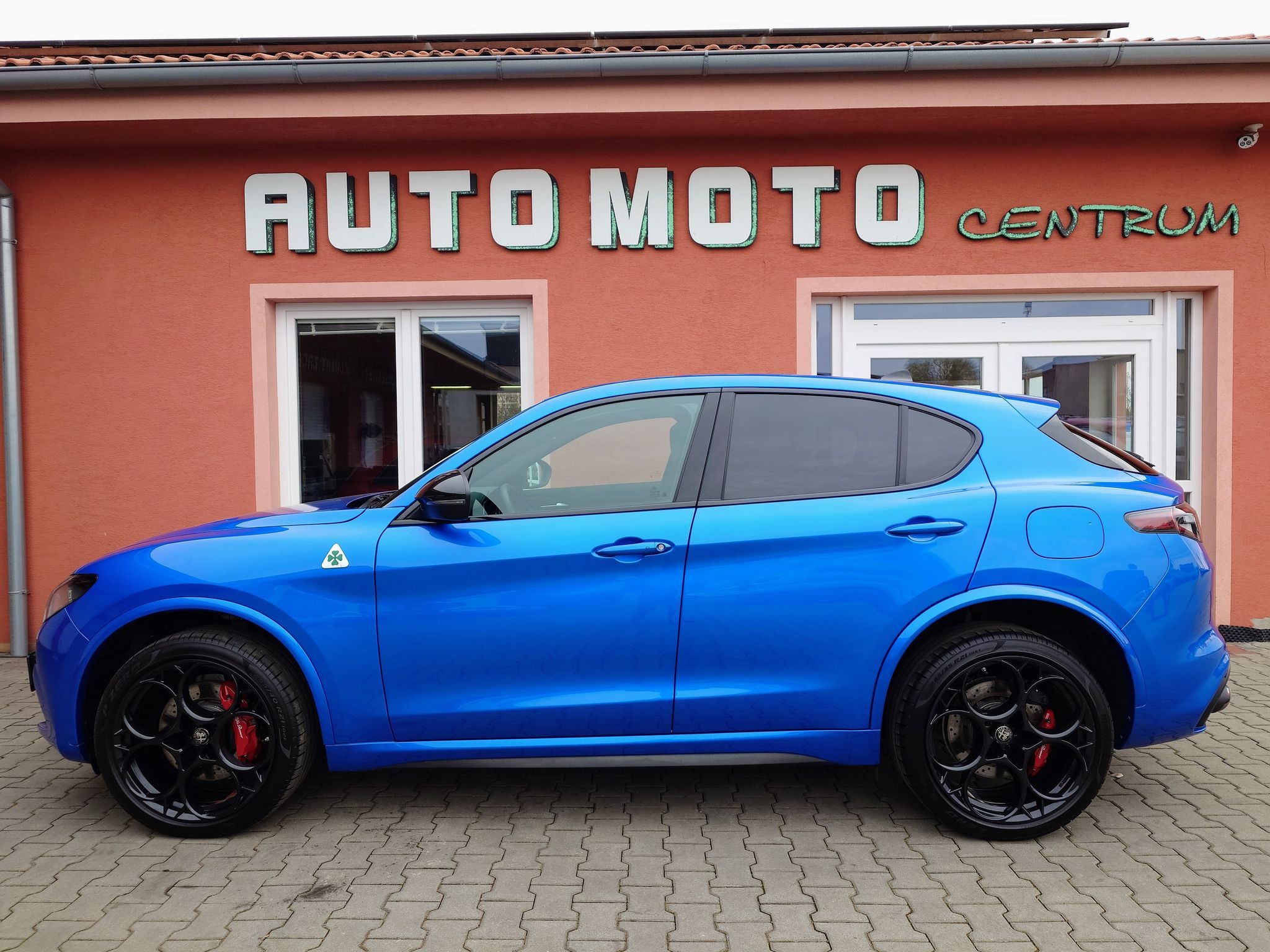 Alfa Romeo Stelvio, QudriFoglio 382kw(ODPOČET DPH) - fotka 2