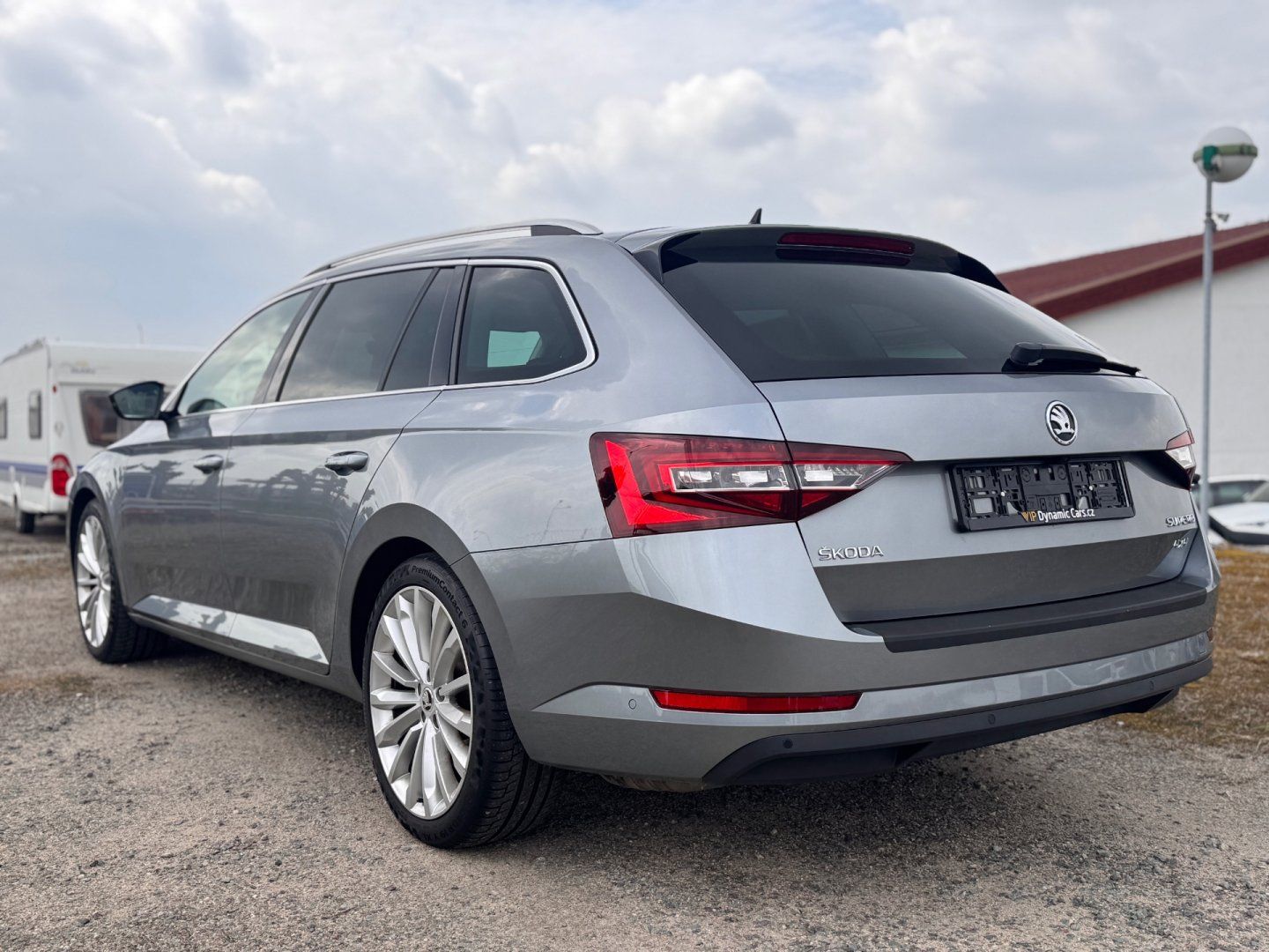 Škoda Superb, 2.0 TDI DSG 4x4 Style TAŽNÉ - fotka 5