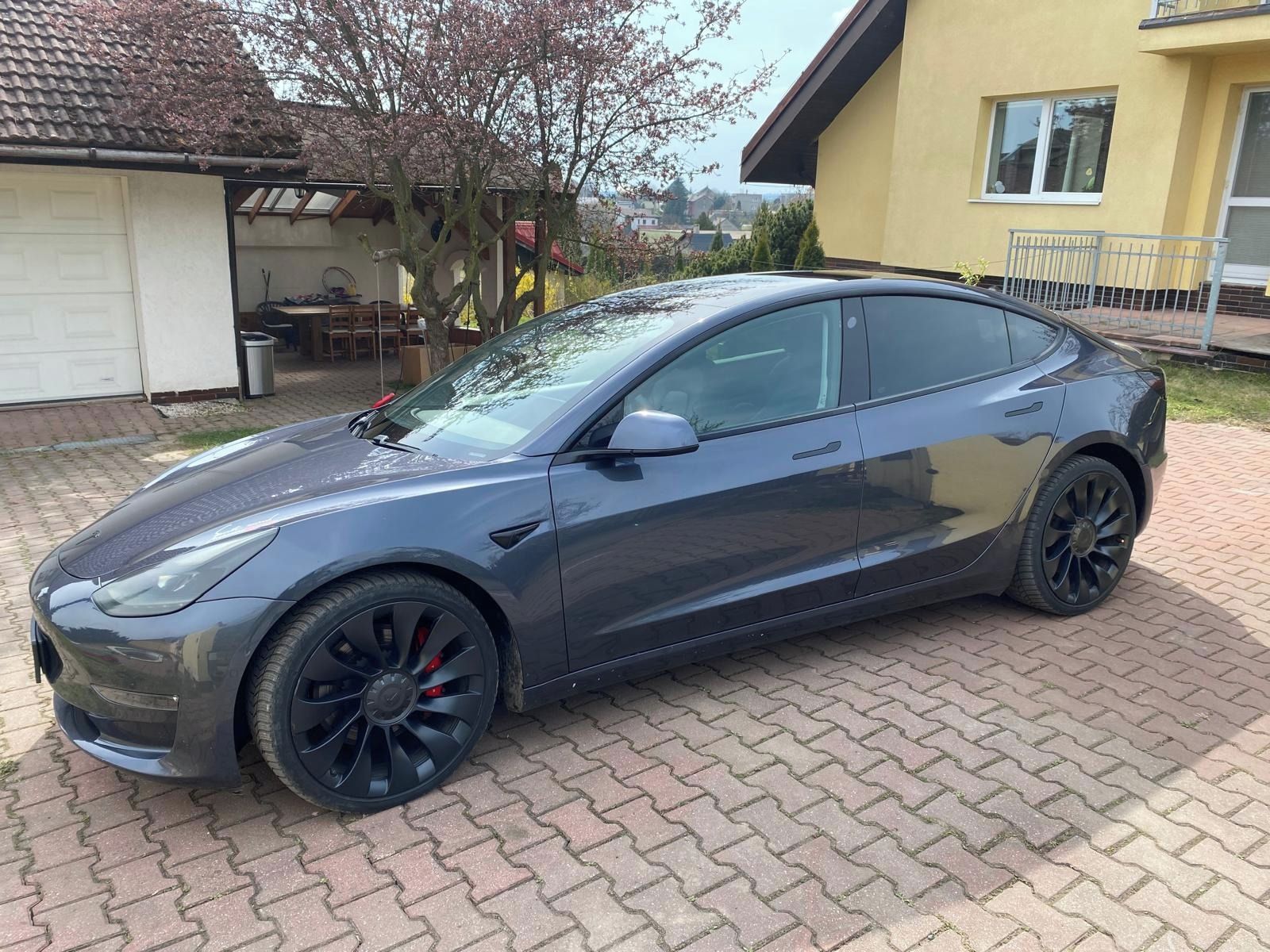 Tesla Model 3, Performance - fotka 6