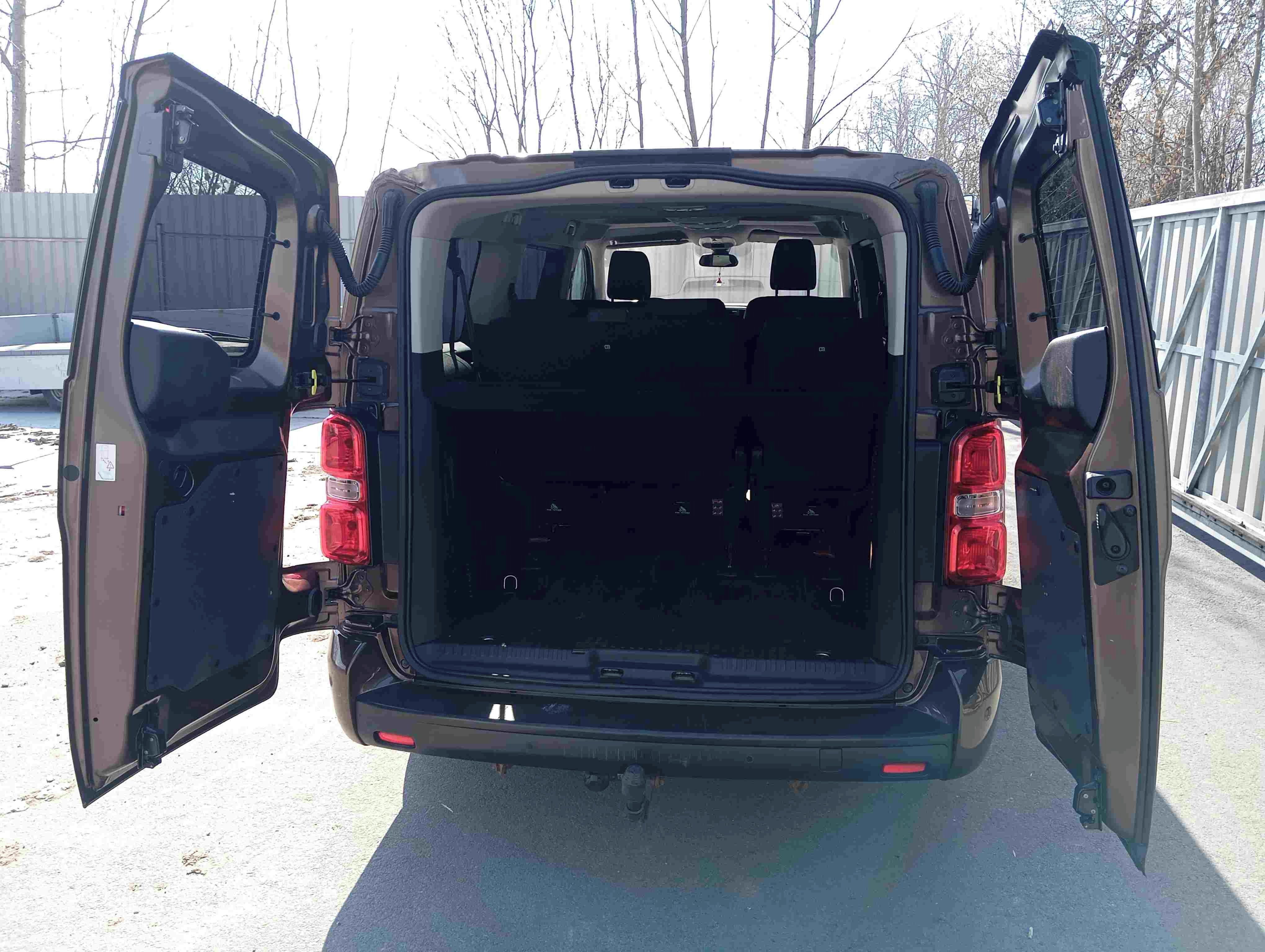 Toyota Proace, XL, perfektní stav - fotka 6