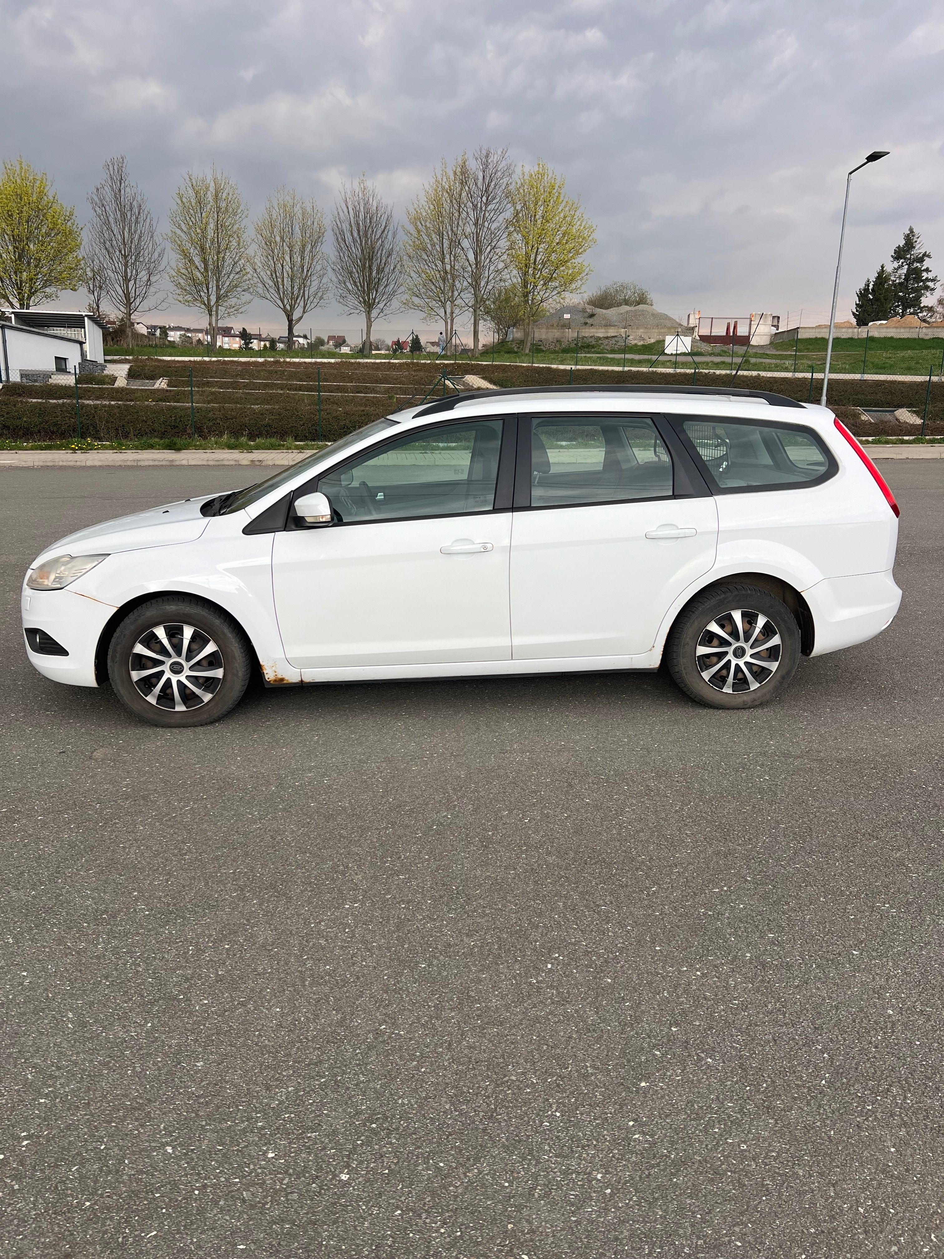 Ford Focus, 1,6i 74kw - fotka 2