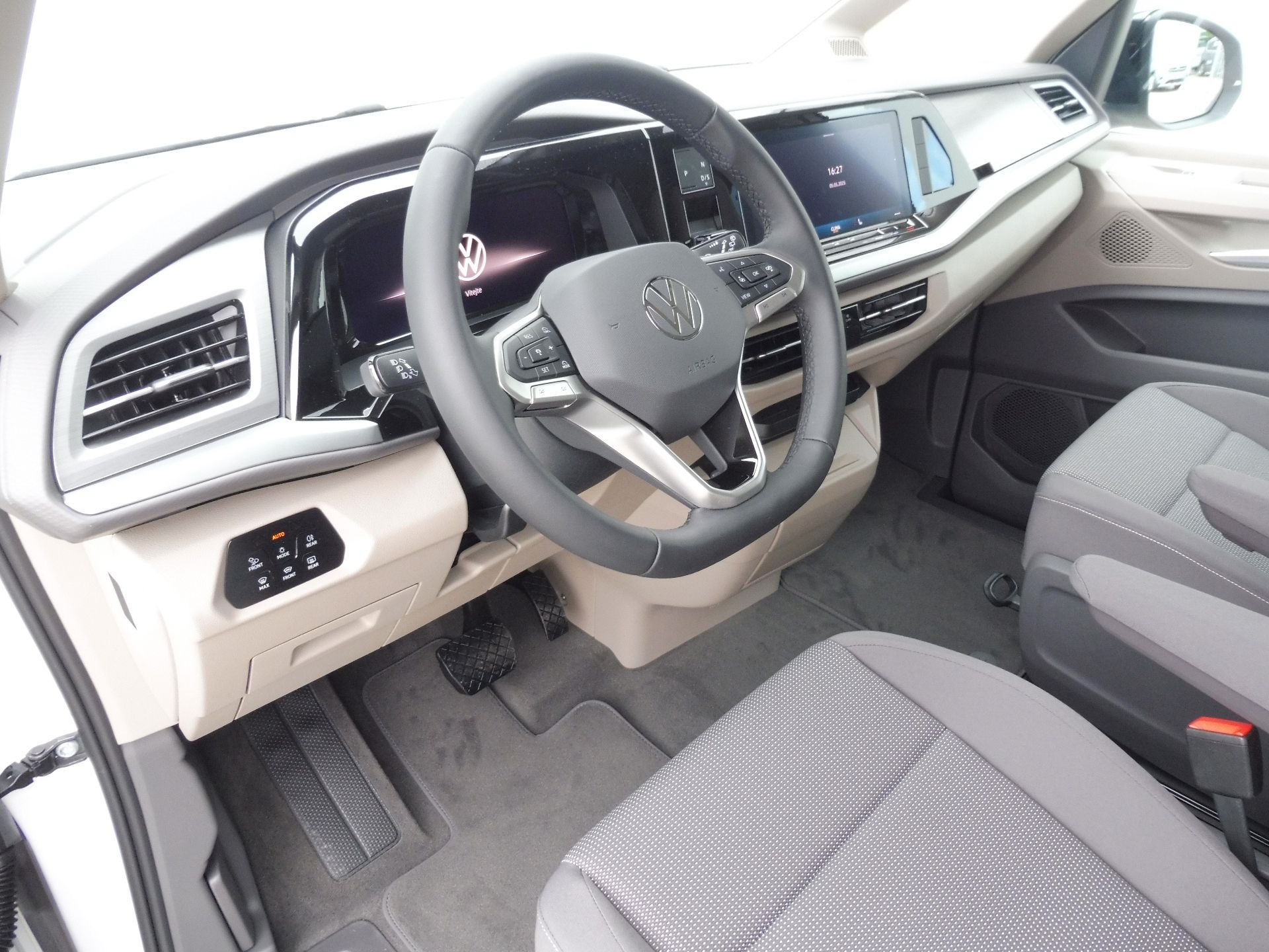 Volkswagen Multivan, Long Life 2,0 TDI 110kW DSG - fotka 6