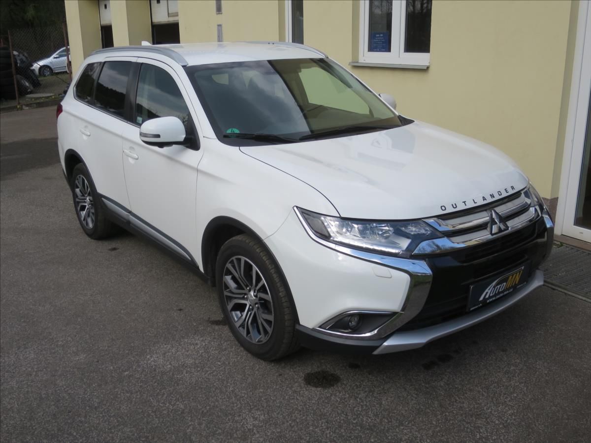 Mitsubishi Outlander, 2,2  Di-D Editio+ Aut. - fotka 4
