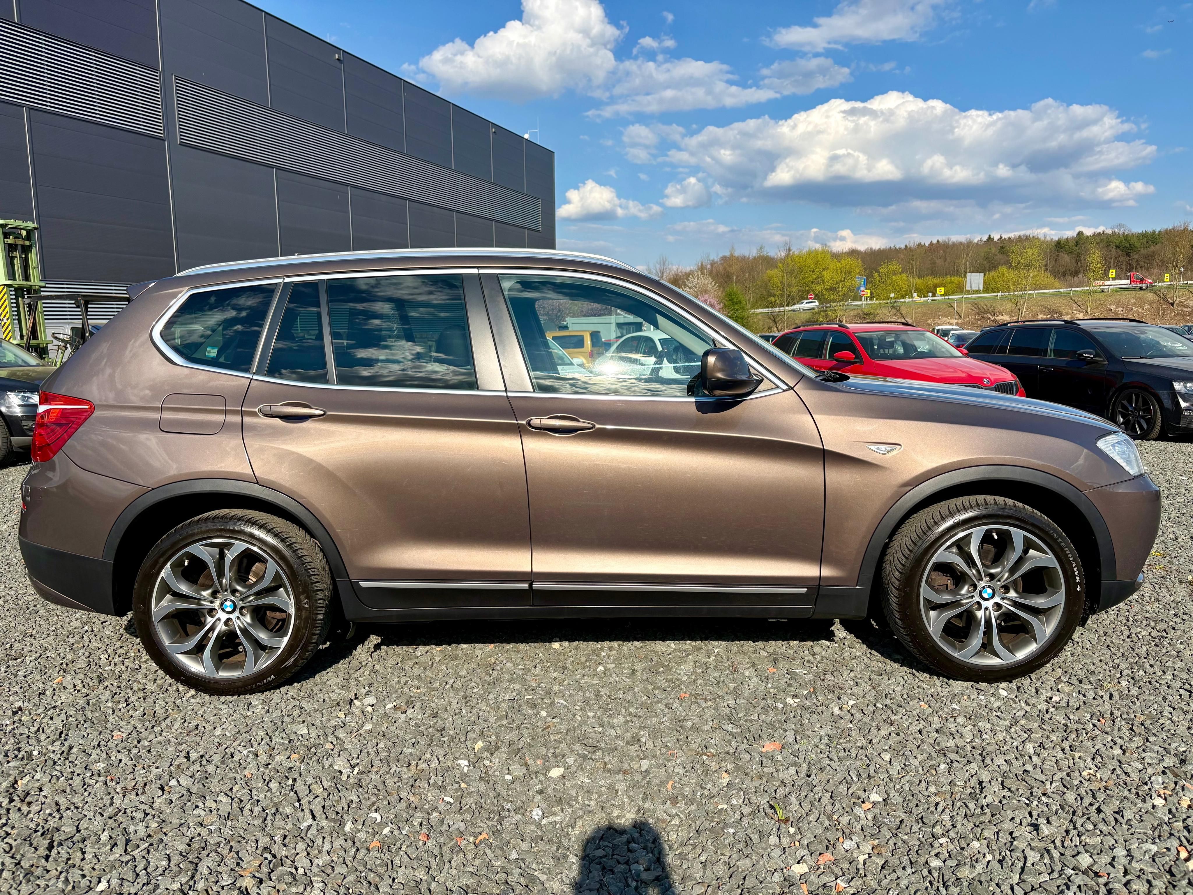 BMW X3, 2.0D 135kw XDrive Automat - fotka 4
