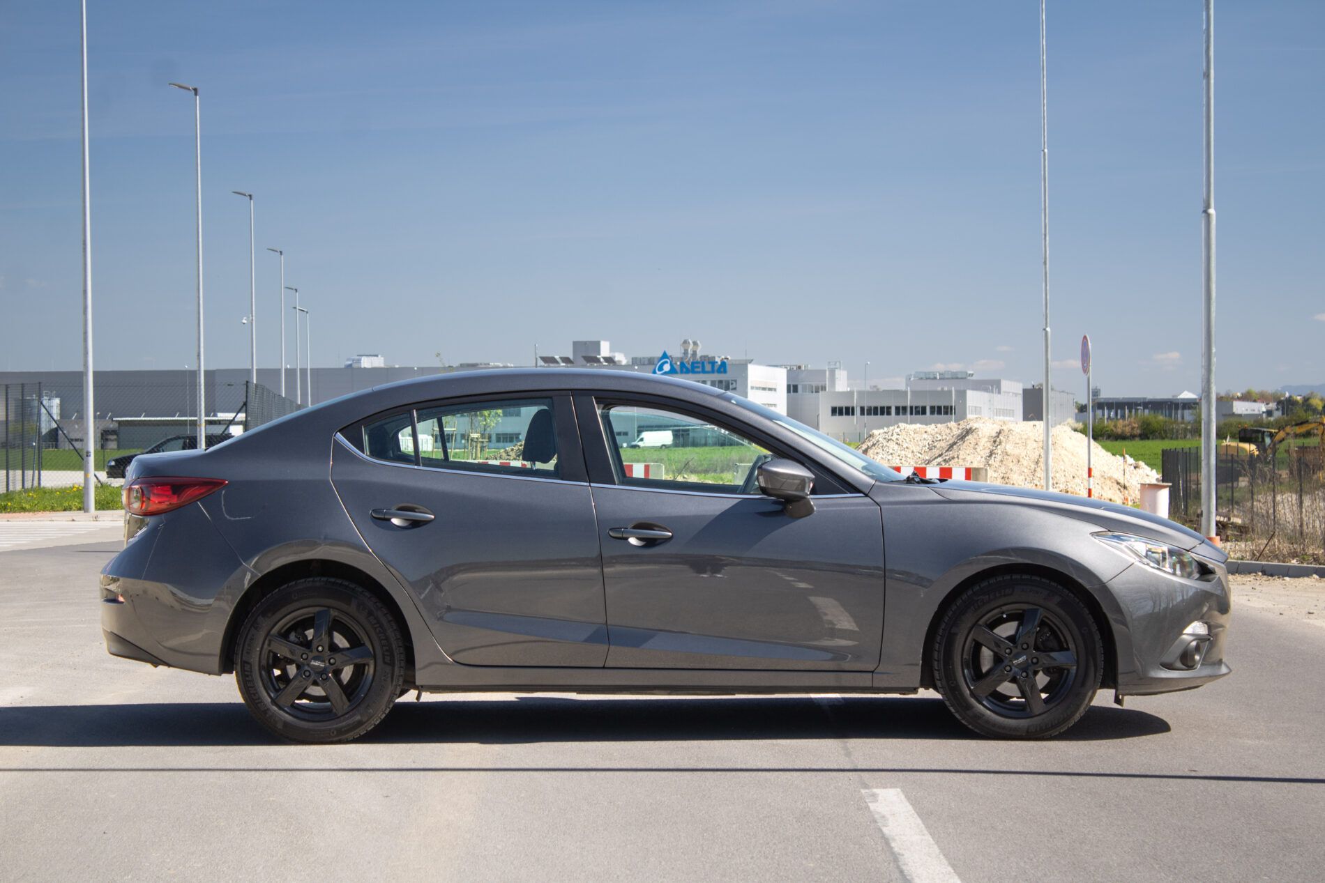 Mazda 3 - fotka 4