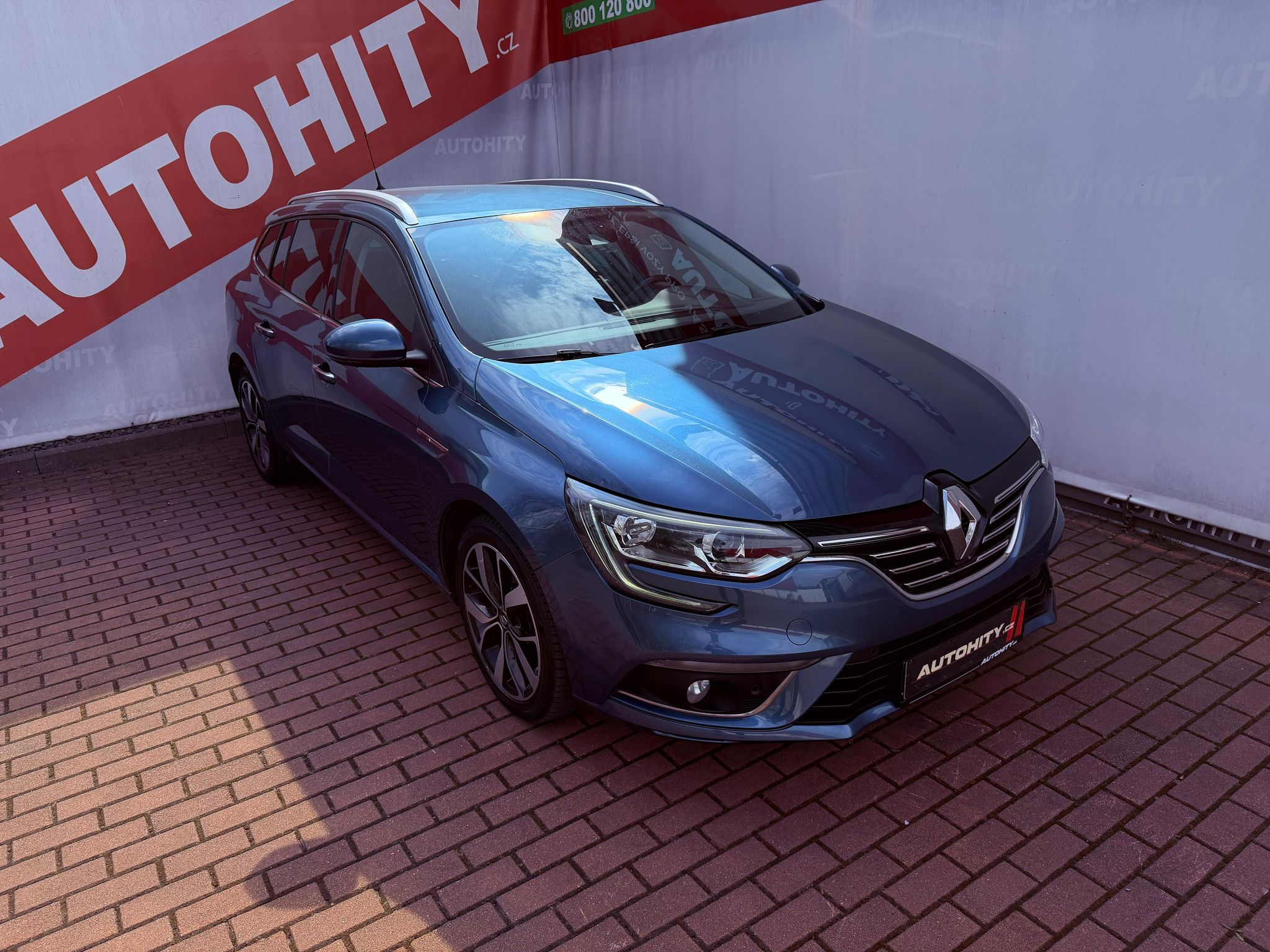 Renault Mégane, 1.3 TCe EDC, Bose, Navi, TOP - fotka 5