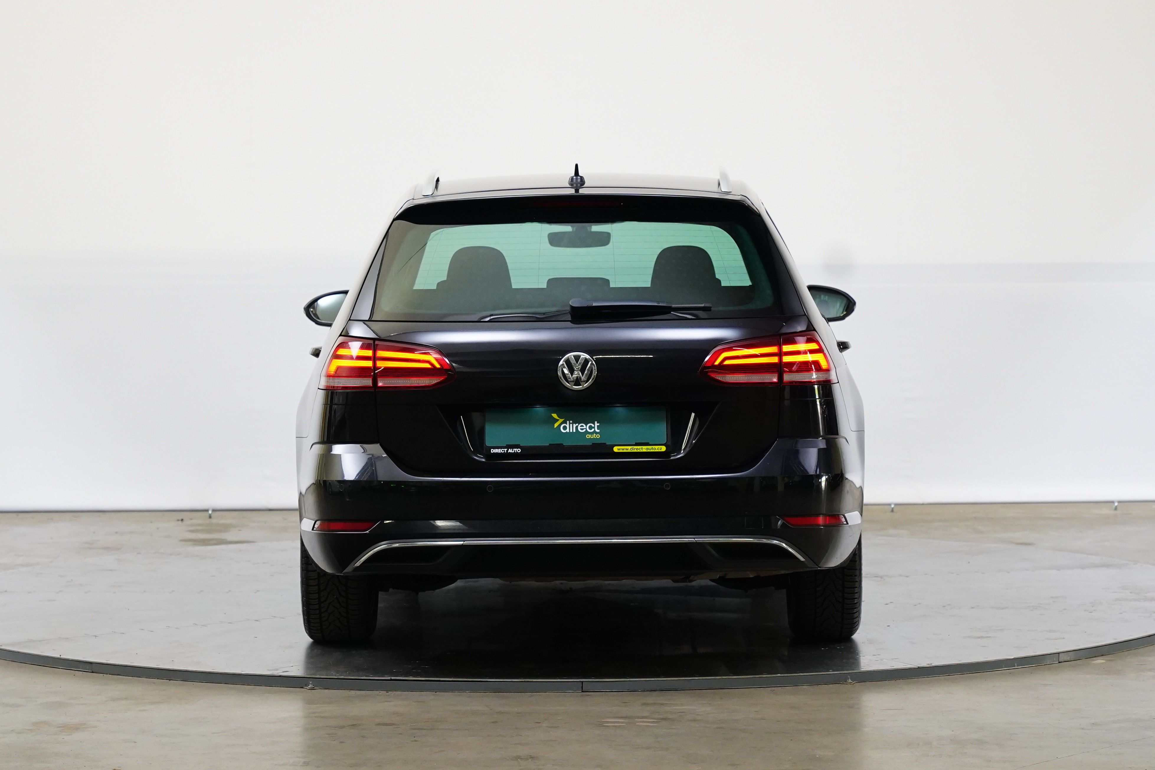 Volkswagen Golf, 1.6 TDI 85 kW Sound - fotka 6
