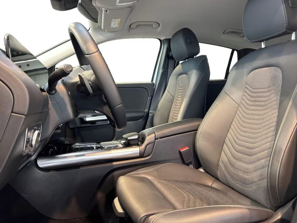 Mercedes-Benz GLA, 220 d Progressive*MBUX*Navi* - fotka 5
