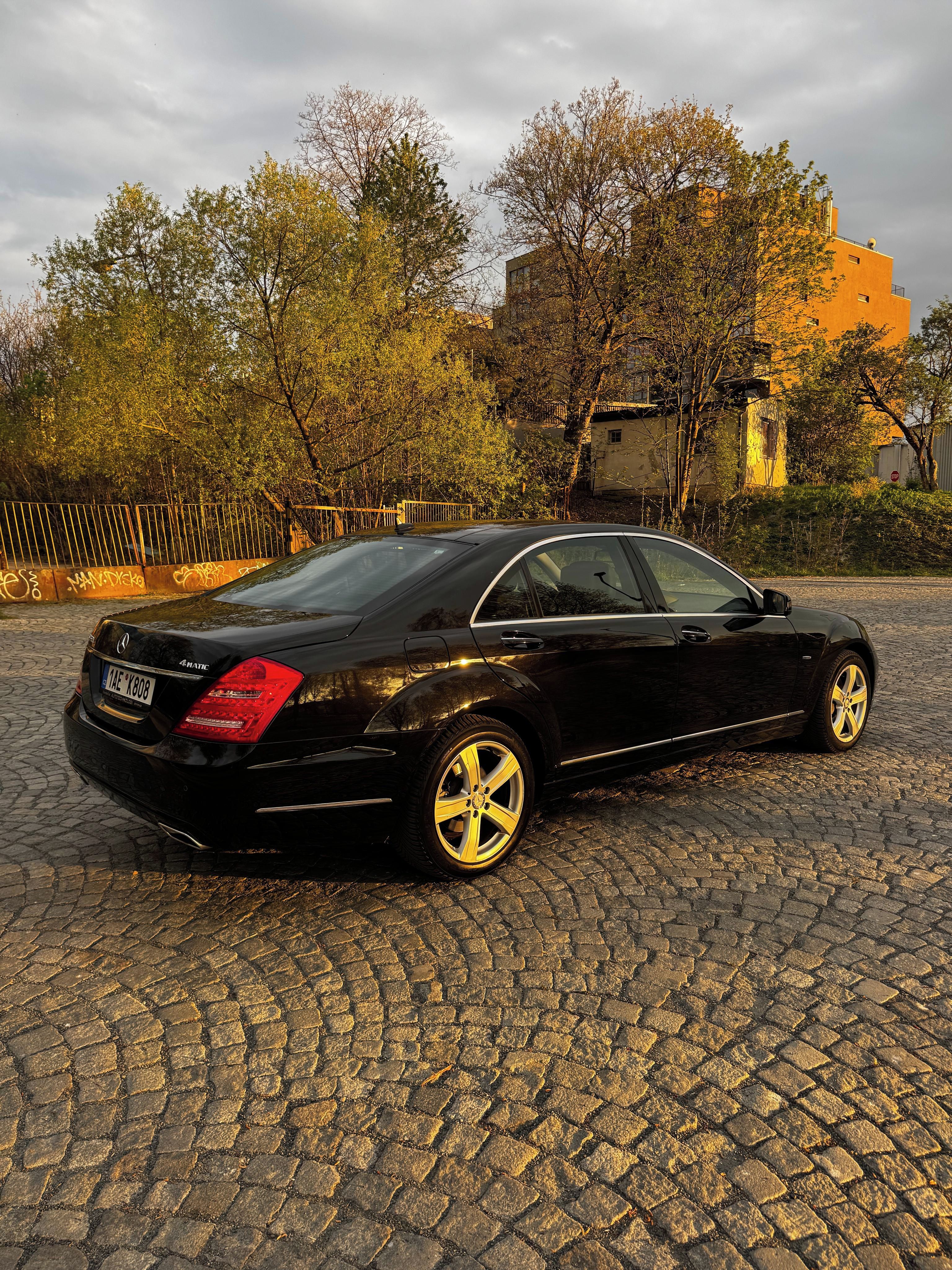 Mercedes-Benz Třídy S, S 350L 4MATIC - fotka 2