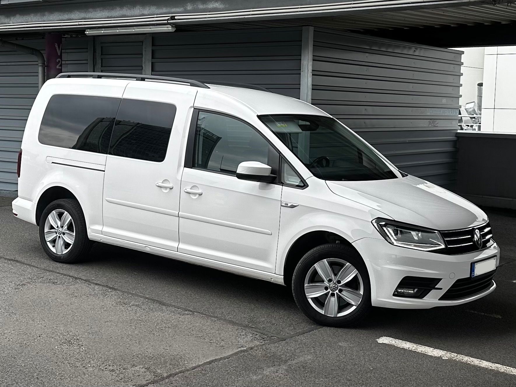 Volkswagen Caddy, MAXI, 2.0tdi 110kw, 7-míst - fotka 2