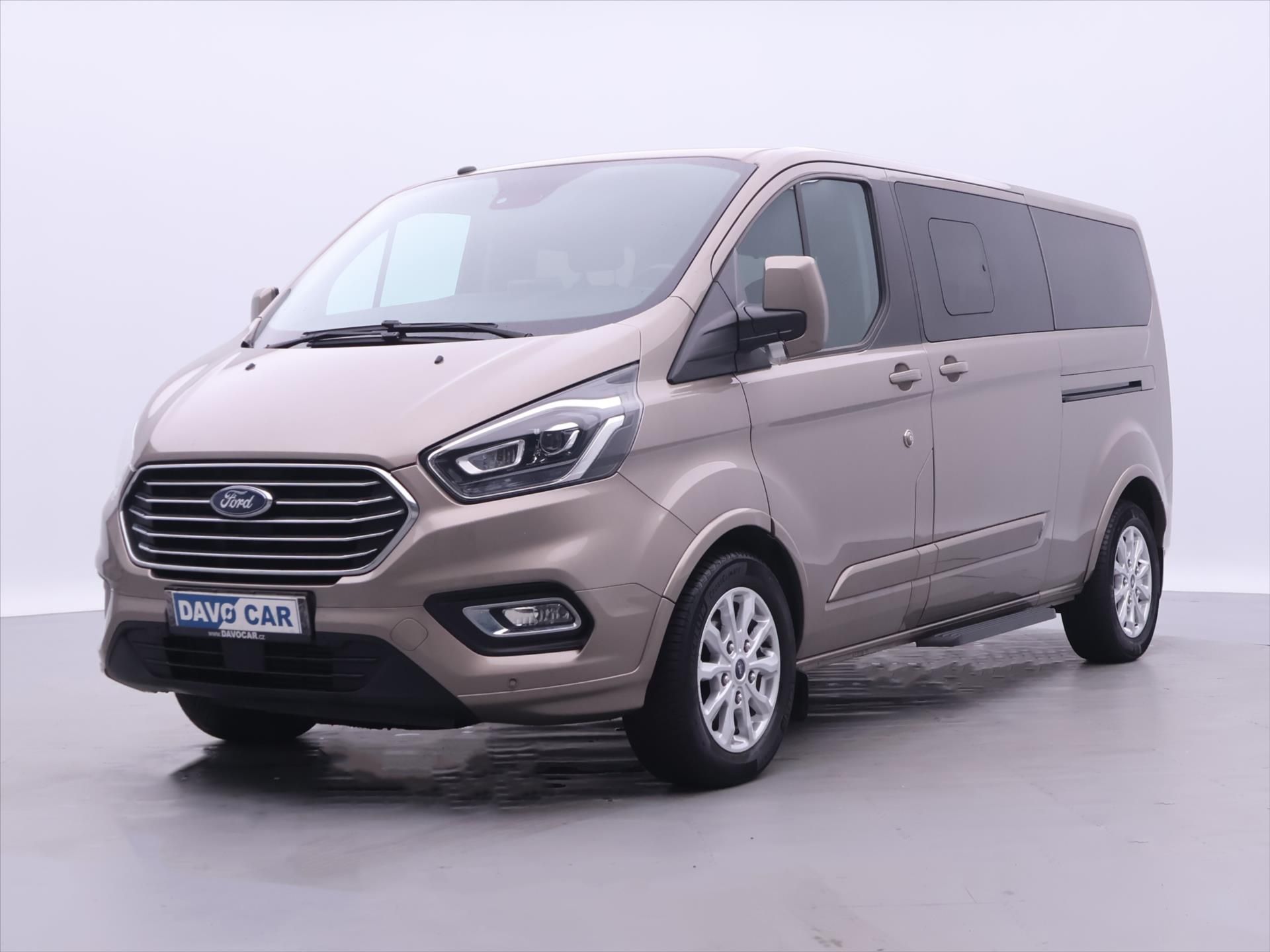 Ford Tourneo Custom, 2,0 TDCI 136kW CZ Titanium L2 - fotka 3