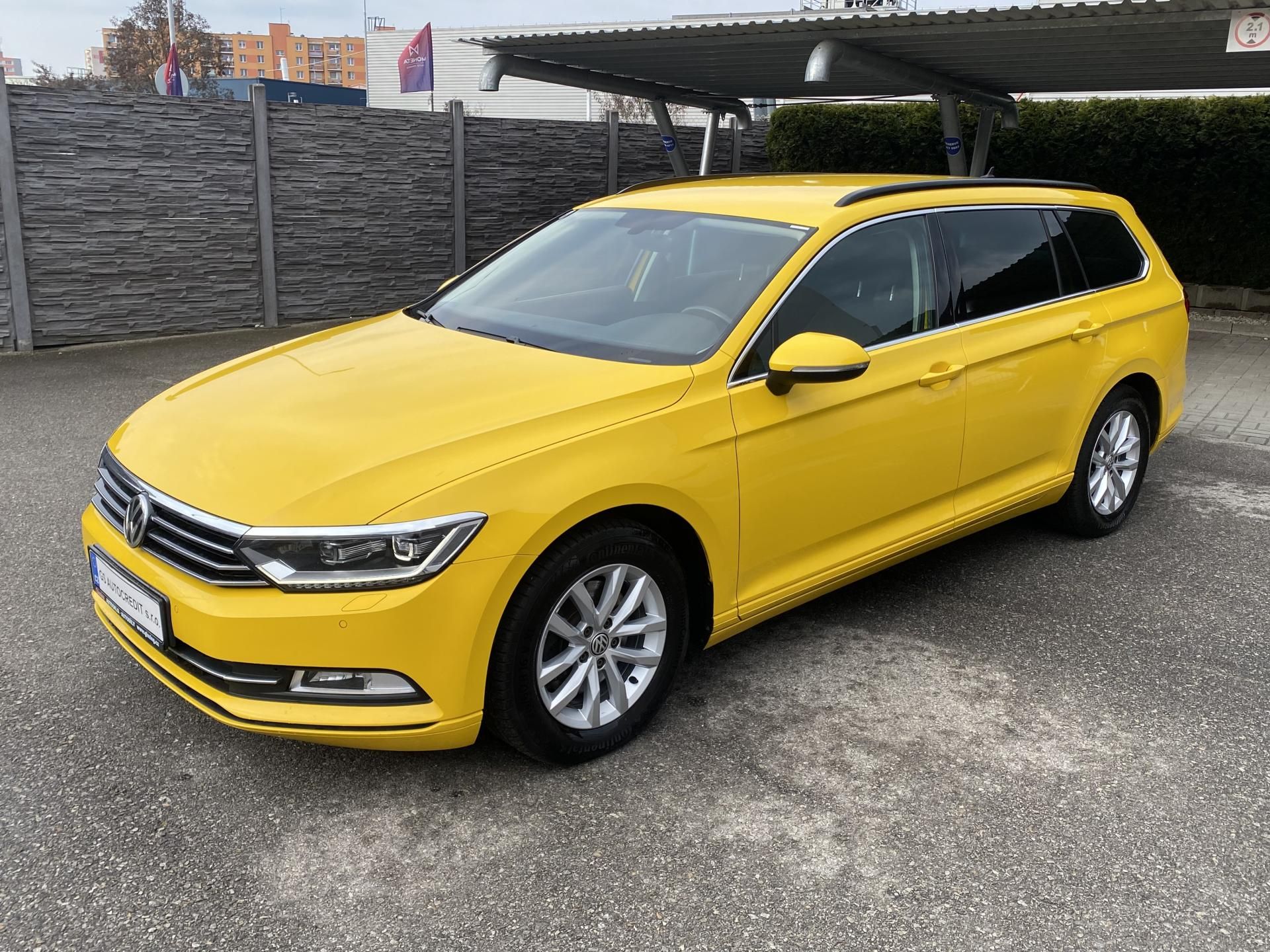Volkswagen Passat, 2,0 TDi Comfortline - DPH