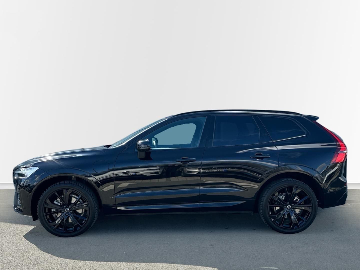 Volvo XC60, 2.0T6 293kW 4x4  ULTRA BLACK E - fotka 2
