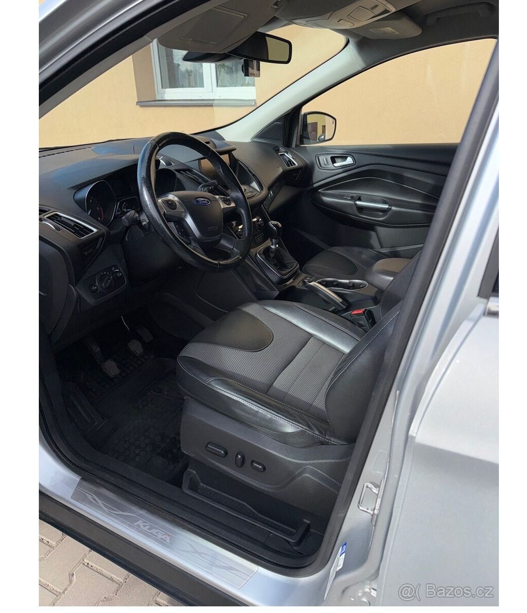 Ford Kuga, 2.0 TDCi,110kW,ČR,4x4,Titanium - fotka 5