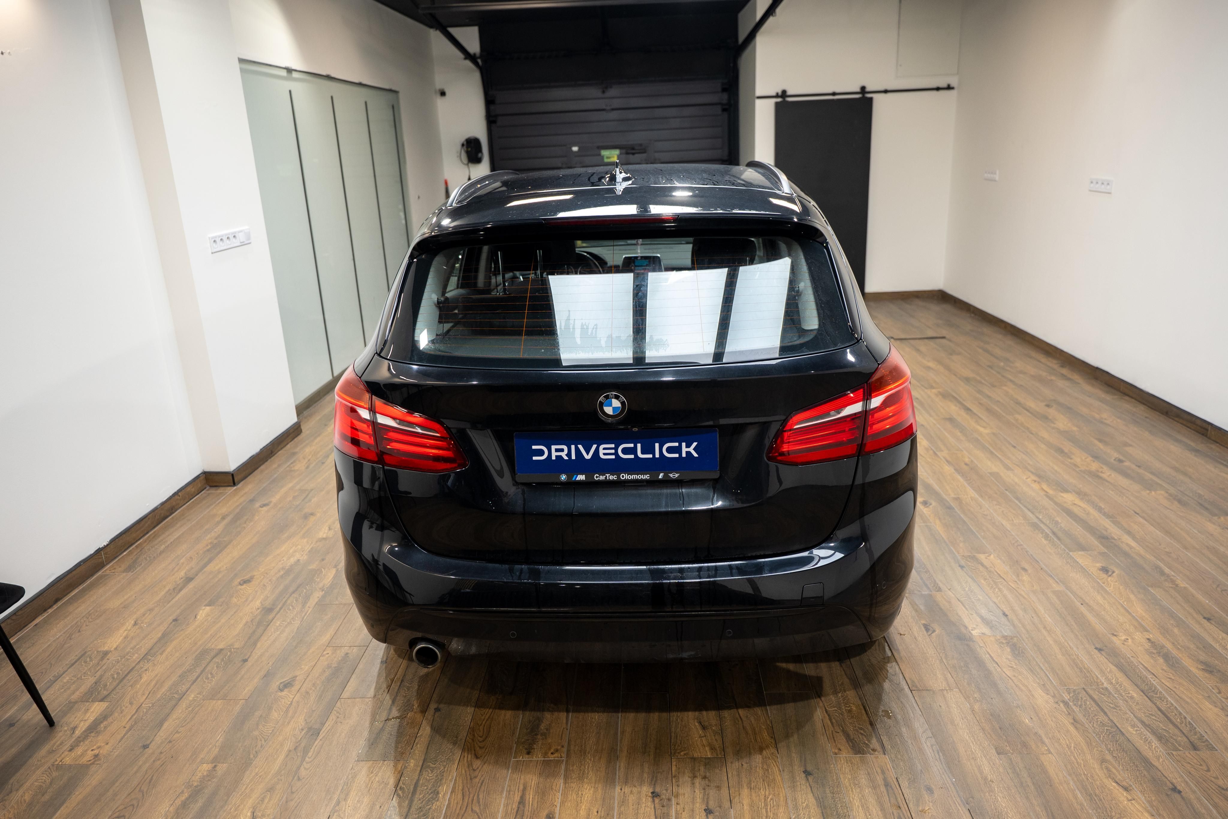 BMW Řada 2, 216d Active Tourer - fotka 5
