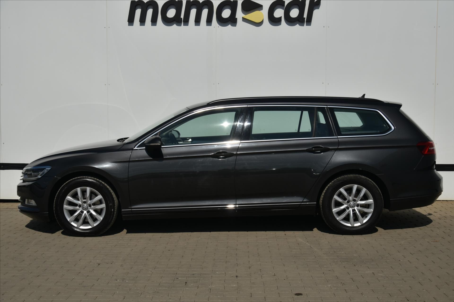 Volkswagen Passat, 1.6TDi LED NAVIGACE TAŽNÉ - fotka 4