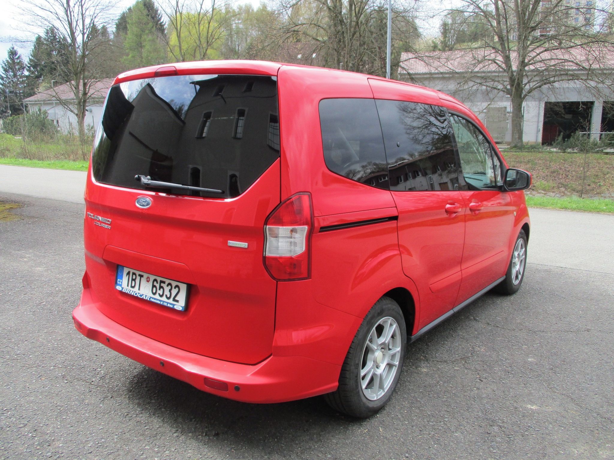 Ford Tourneo Courier, 1.0 5 Míst, TOP STAV - fotka 5