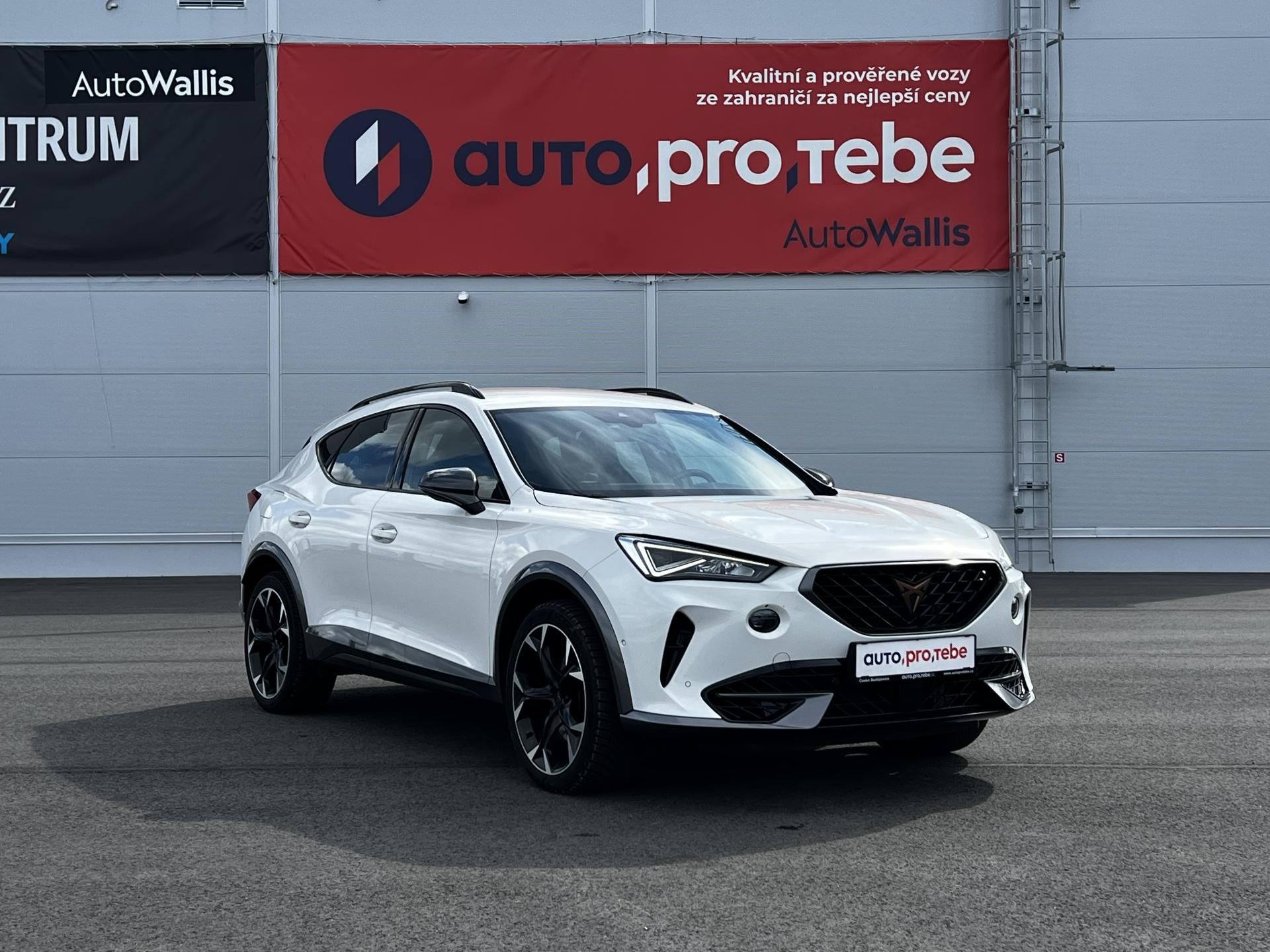 Cupra Formentor, 2.0TSI DSG 228kW 1.Maj DPH - fotka 2