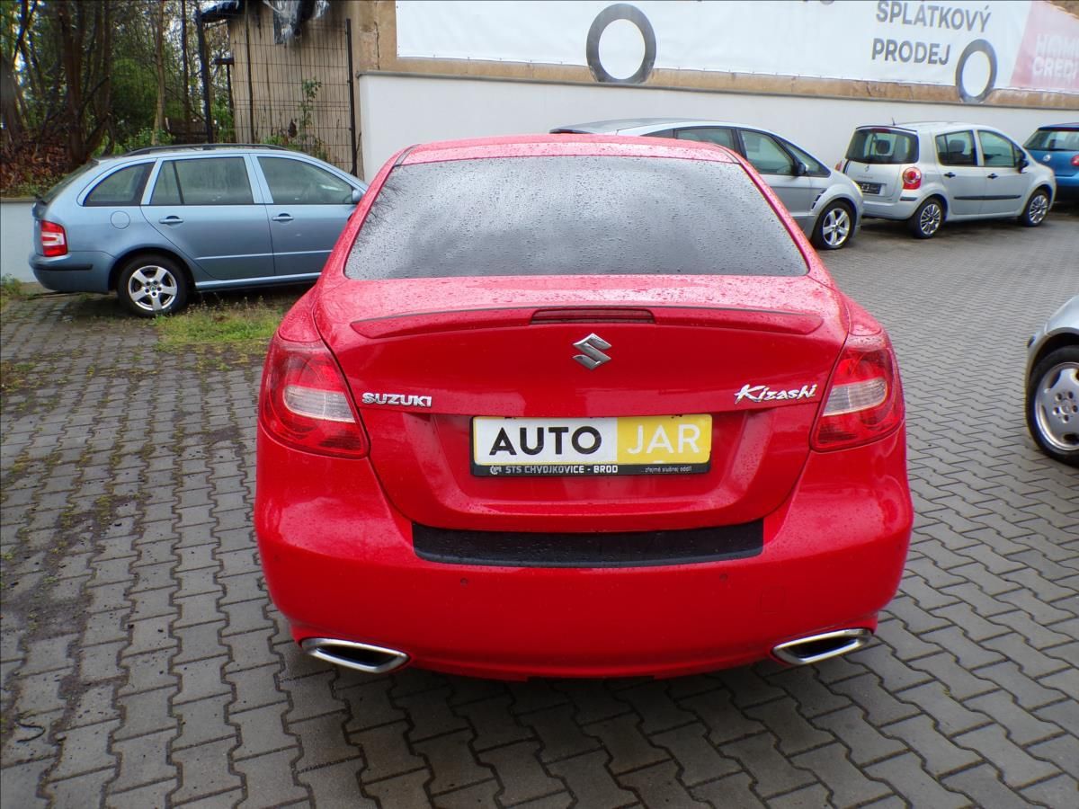 Suzuki Kizashi, 2,4 i 4x4  AUTOMAT - fotka 5