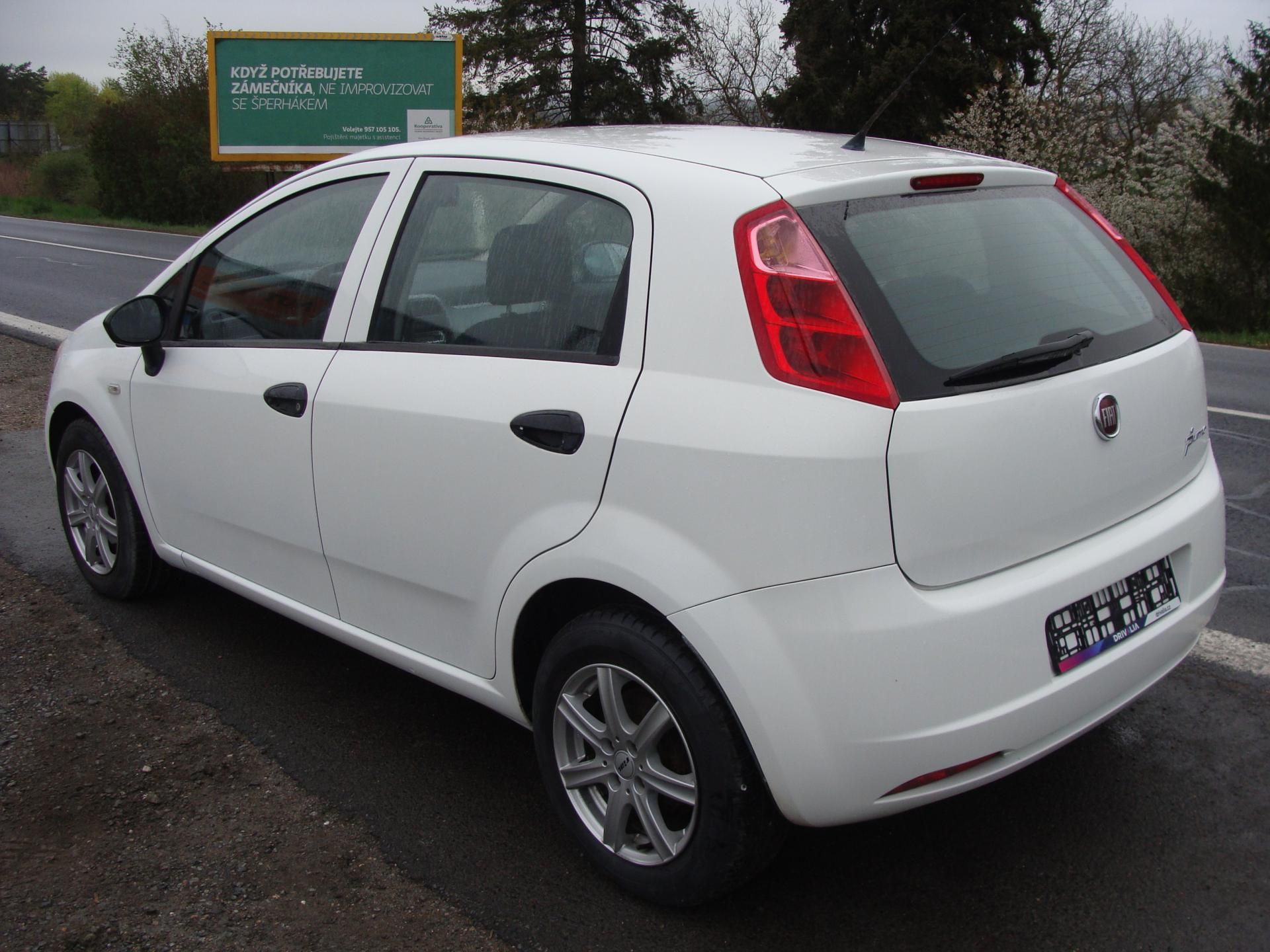Fiat Grande Punto, 1.4i, 57 kW, klimatizace - fotka 3