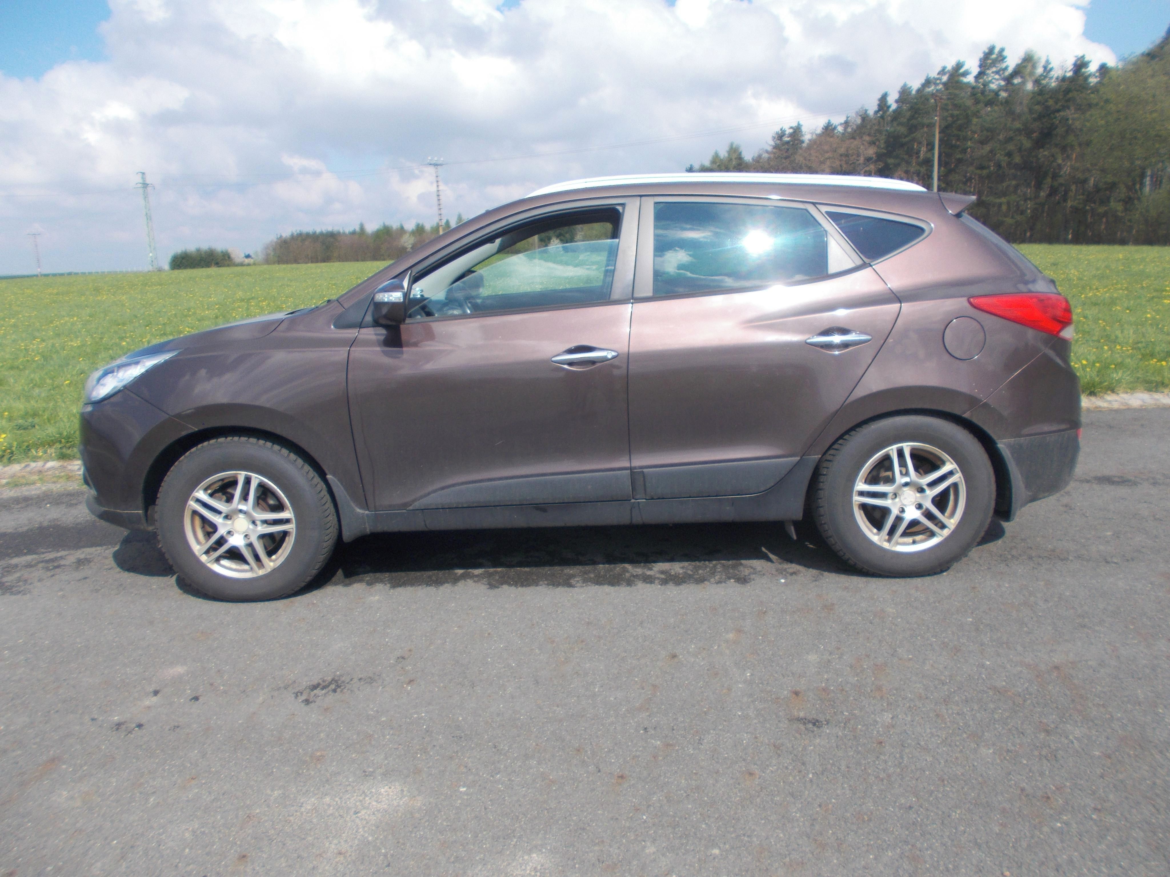 Hyundai ix35, 2,0 CRDi 100kw 4x4 - fotka 2