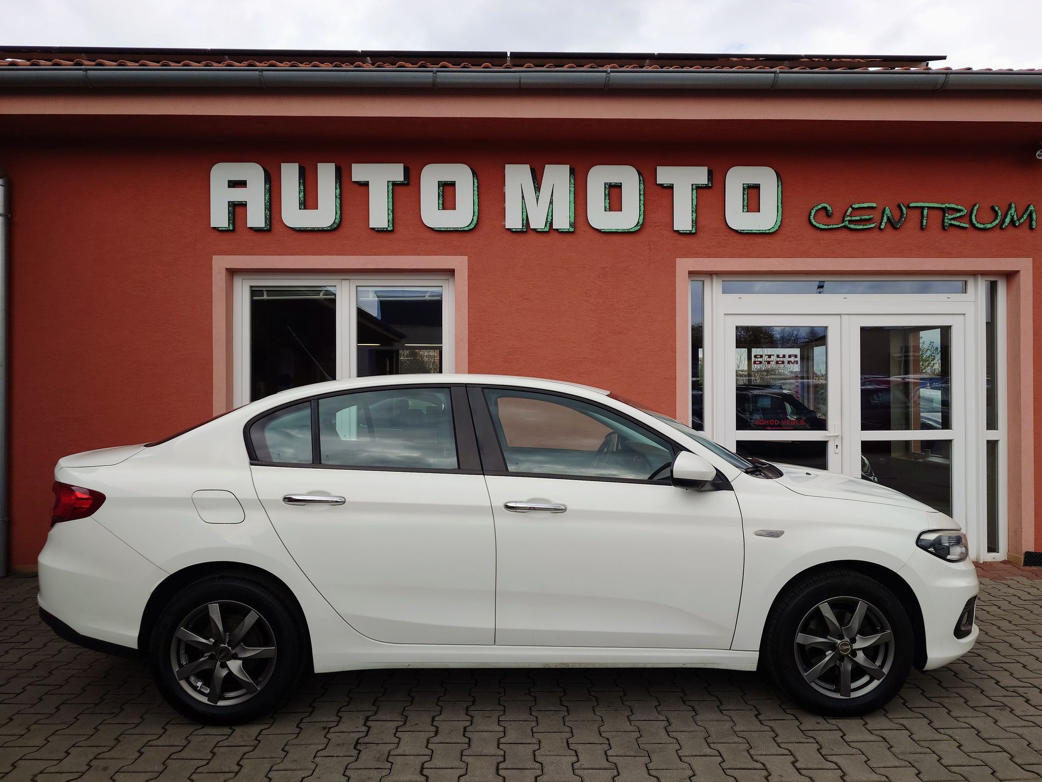 Fiat Tipo, 1.4 Pop 70 kW - fotka 5