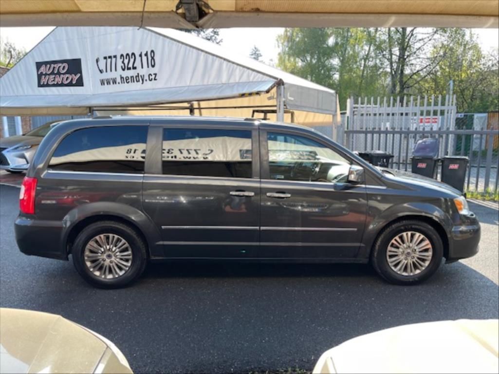 Lancia Voyager, 2,8 L CRD - fotka 4