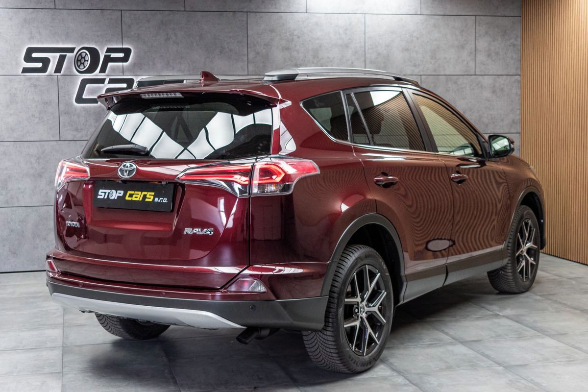 Toyota Rav4, 2.0 D-4D 105kW*PO ROZVODECH* - fotka 6