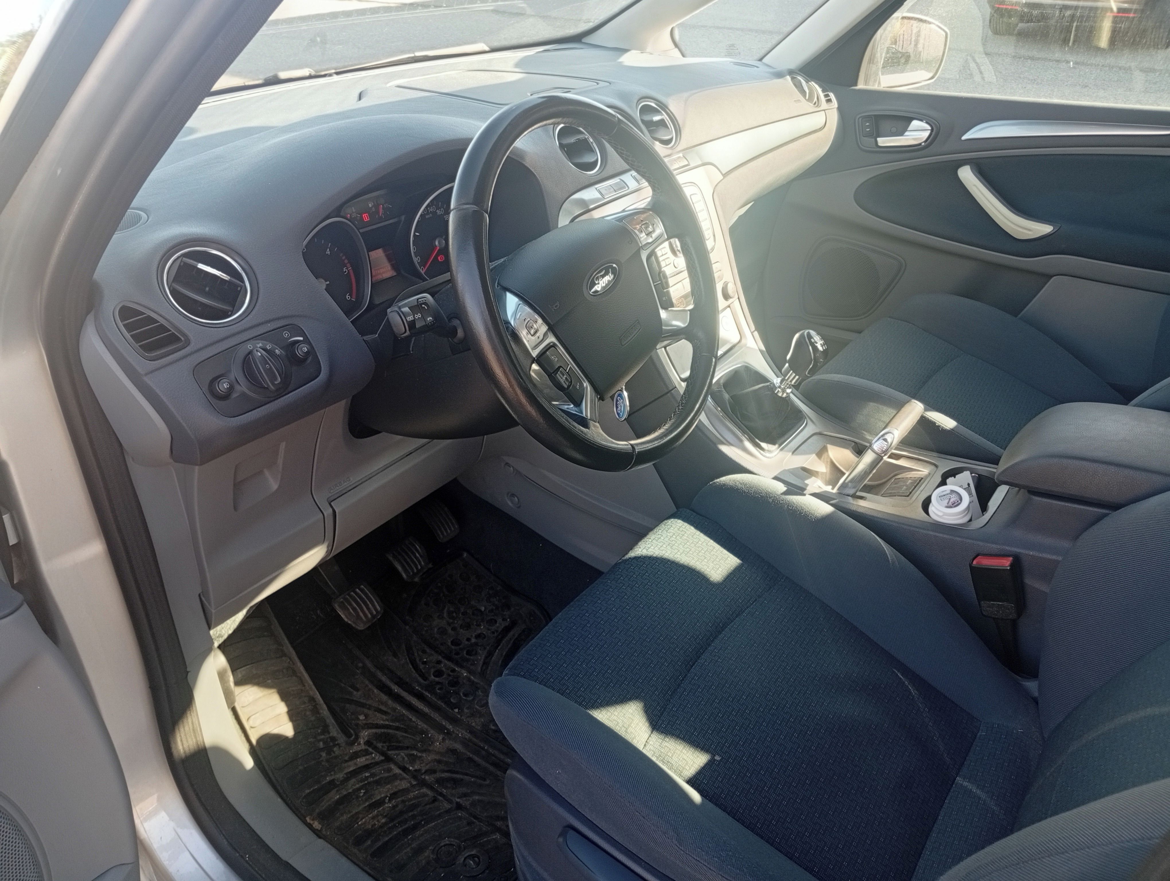 Ford S-MAX, 2.0 TDCI 103 KW  Servisovano - fotka 5