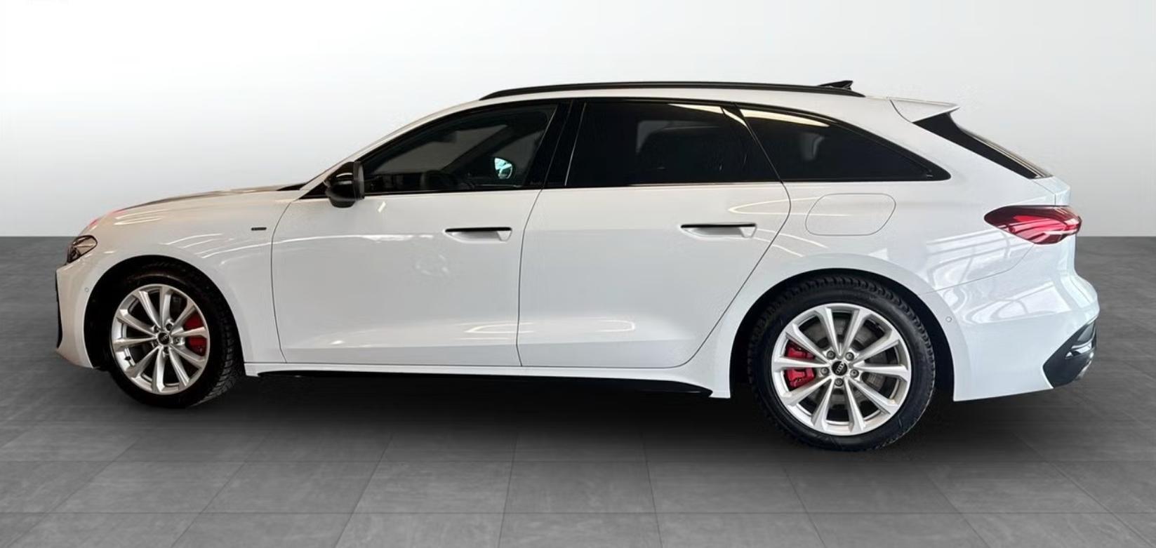 Audi A5, Avant 2.0 e-hybrid Q S-Line - fotka 2