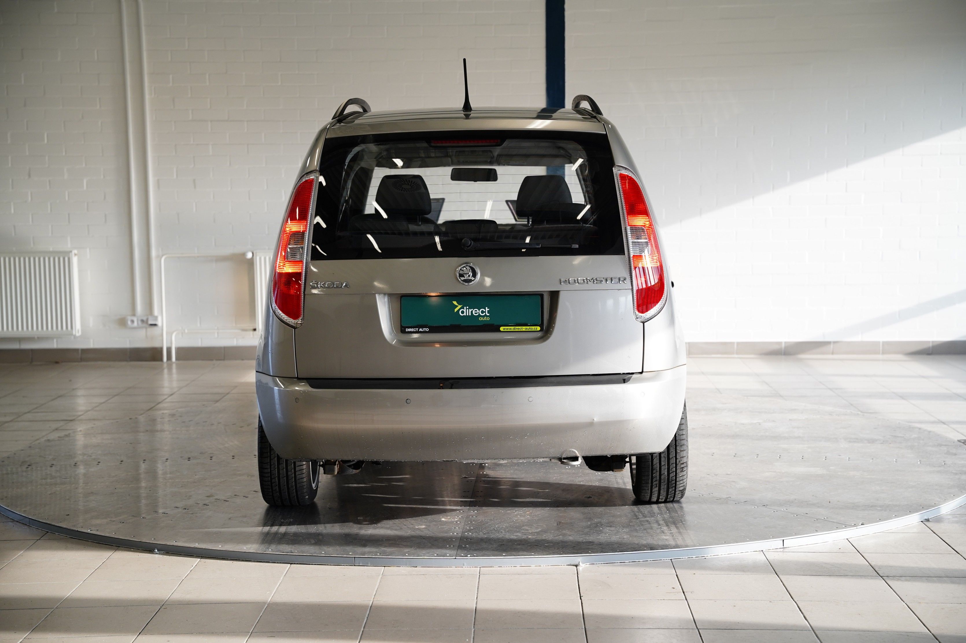 Škoda Roomster, 1.2 HTP 51 kW Active - fotka 4