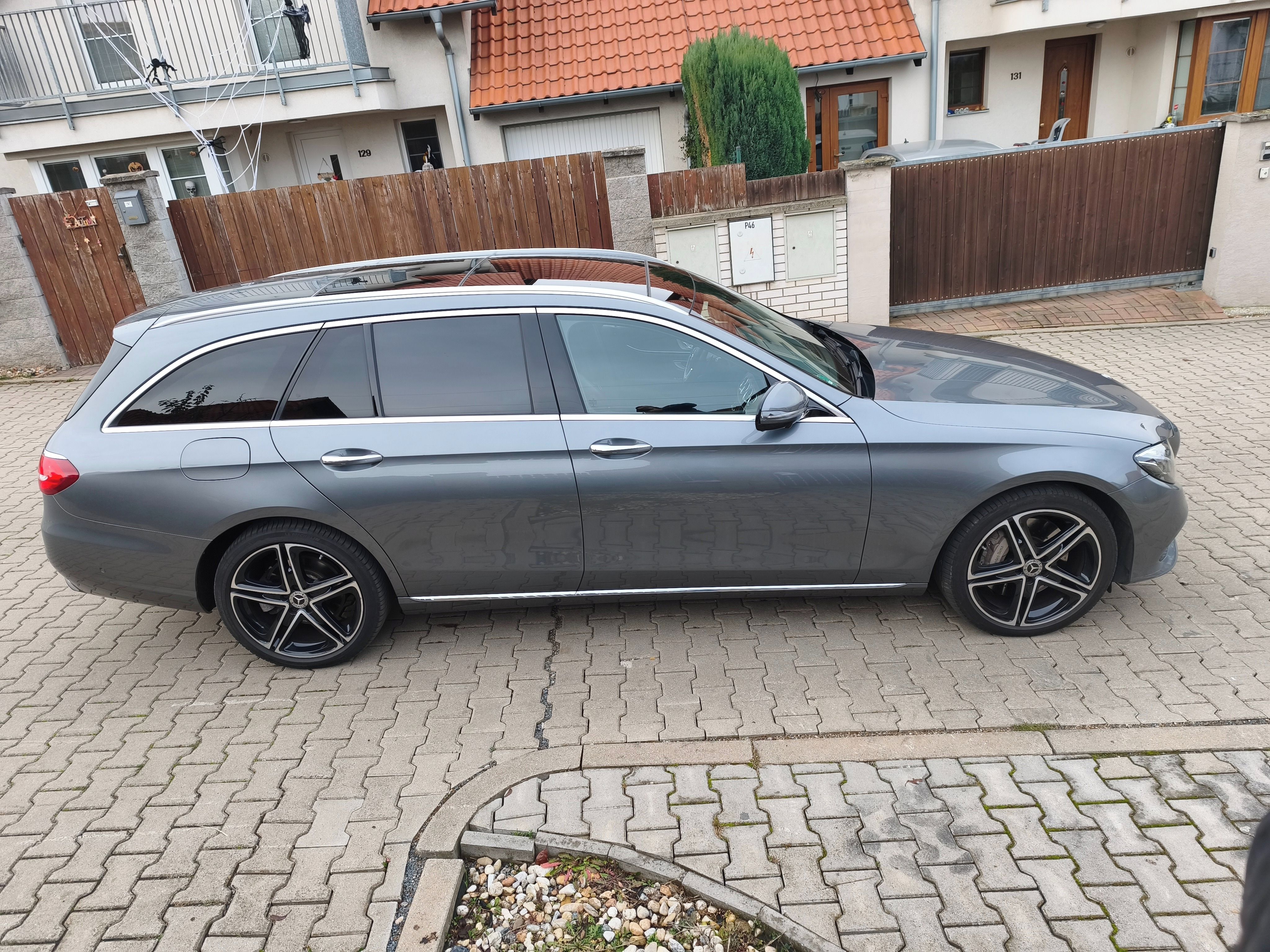 Mercedes-Benz Třídy E, MAXvýb*PANO*ACC*HUD*TAŽNÉ*atd! - fotka 6