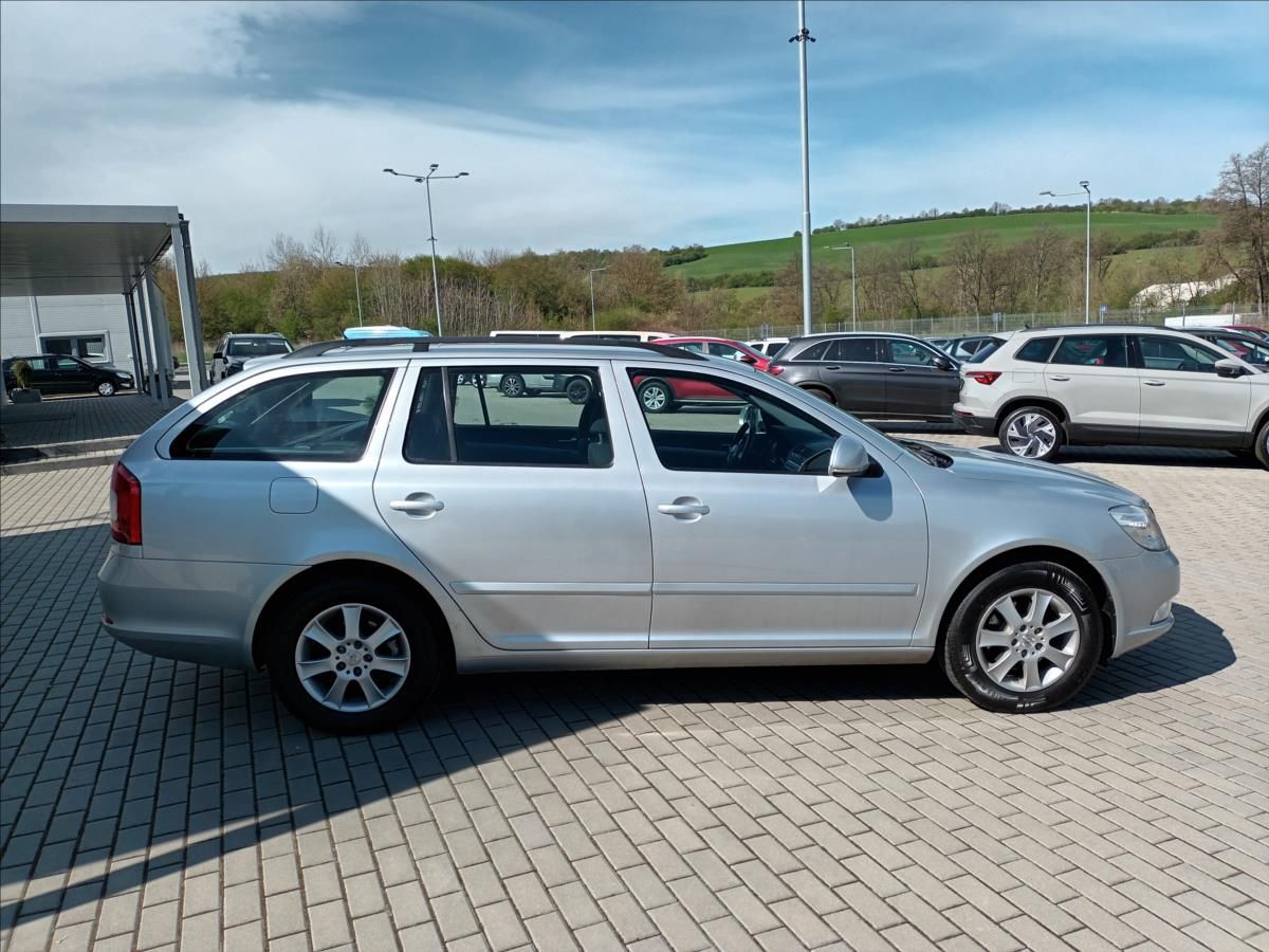 Škoda Octavia, 1,2 TSI,77kw,KLIMA,TEMPOMAT, - fotka 4