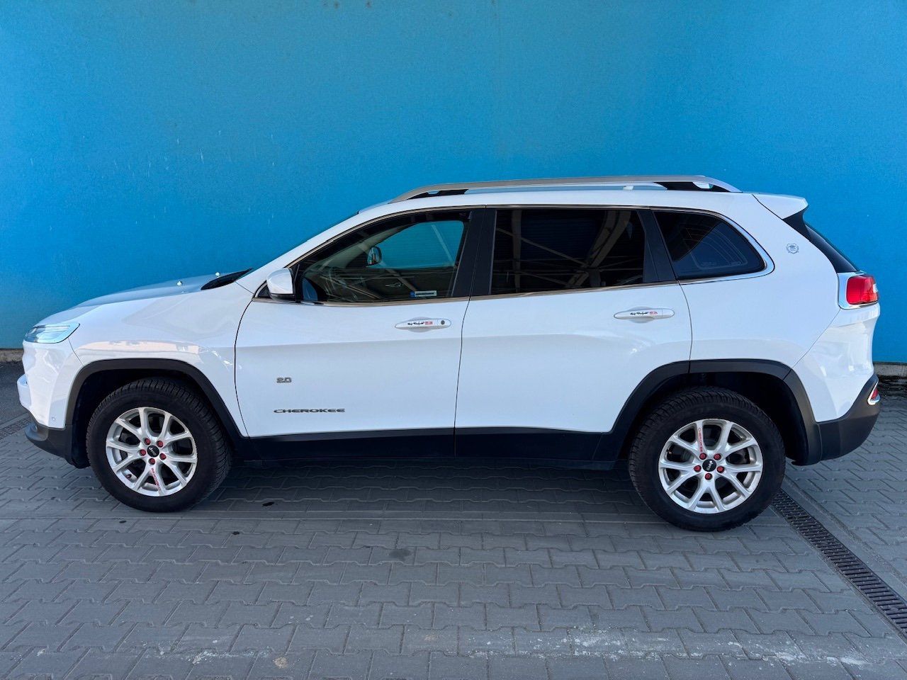 Jeep Cherokee, 2.0 L TD Longitude - fotka 2