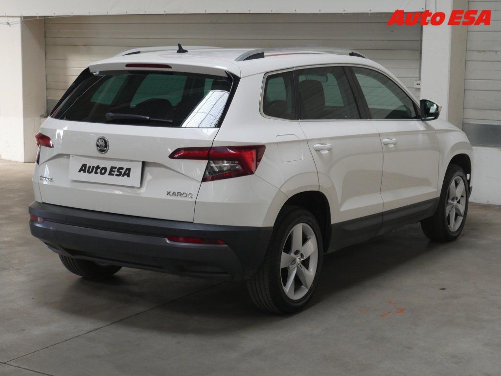 Škoda Karoq, 1.5TSI,ČR,navi,LED - fotka 4