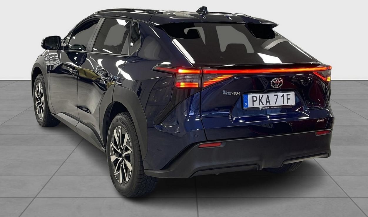Toyota bZ4X, Style AWD 360kam - fotka 3