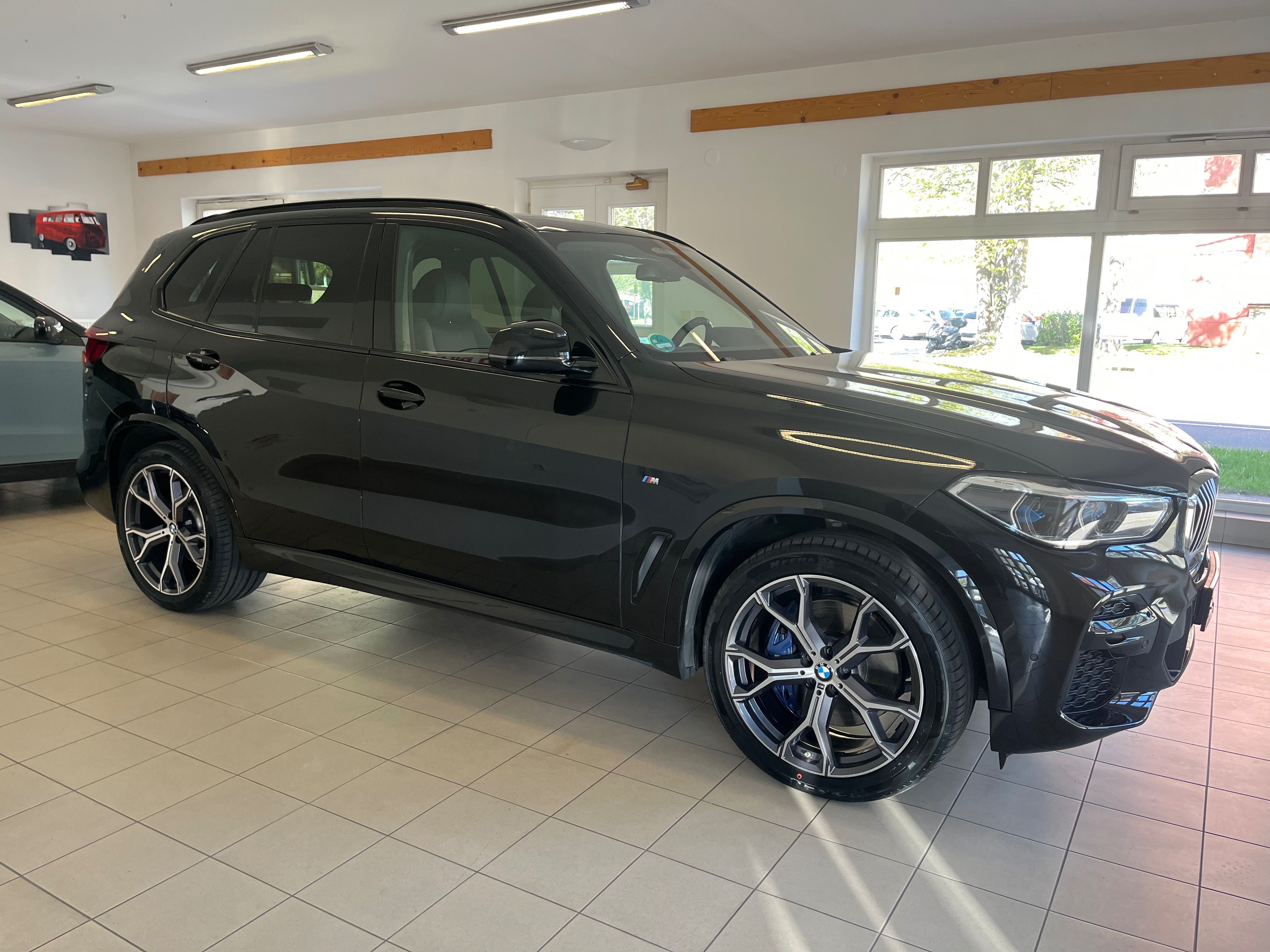 BMW X5, xDrive30d M-Sport - fotka 4