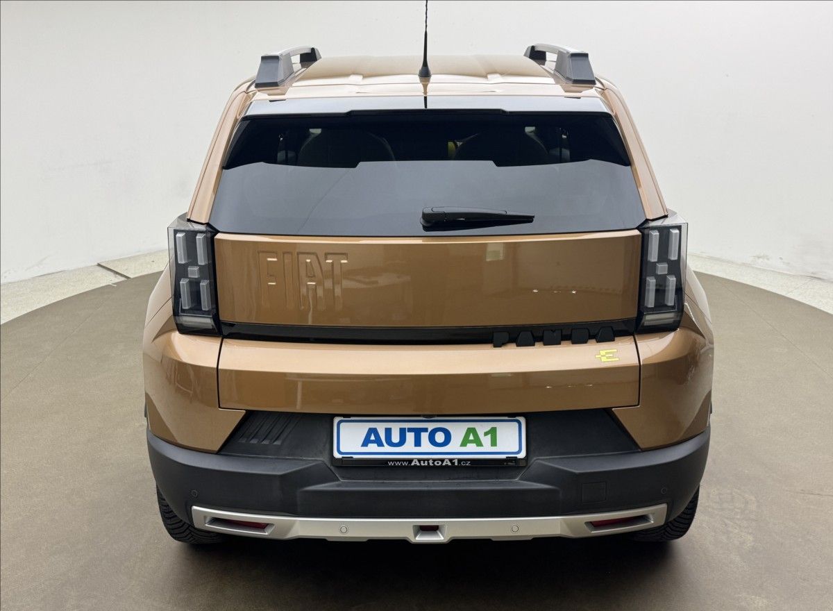 Fiat Grande Panda Electric, LA PRIMA KAMERA VÝHŘEV ČR - fotka 5